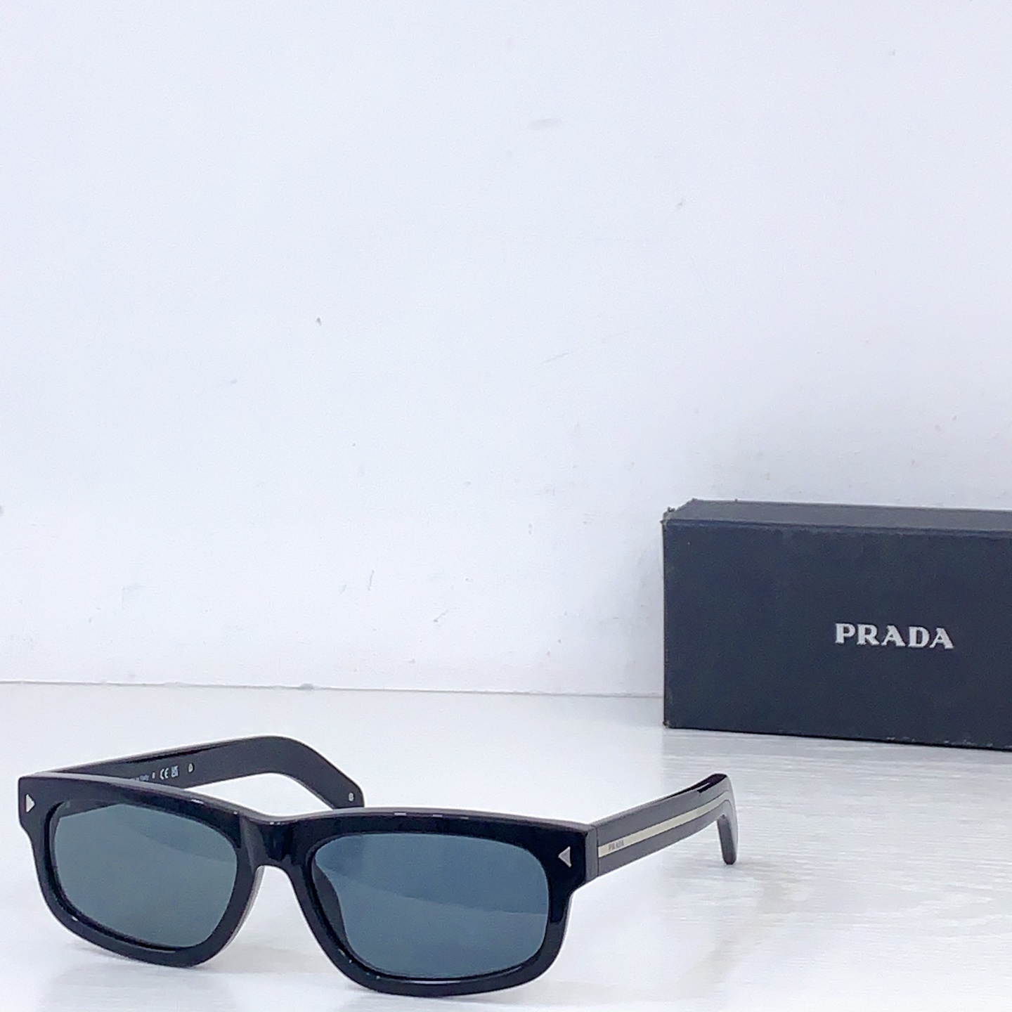 Prada PRAD*