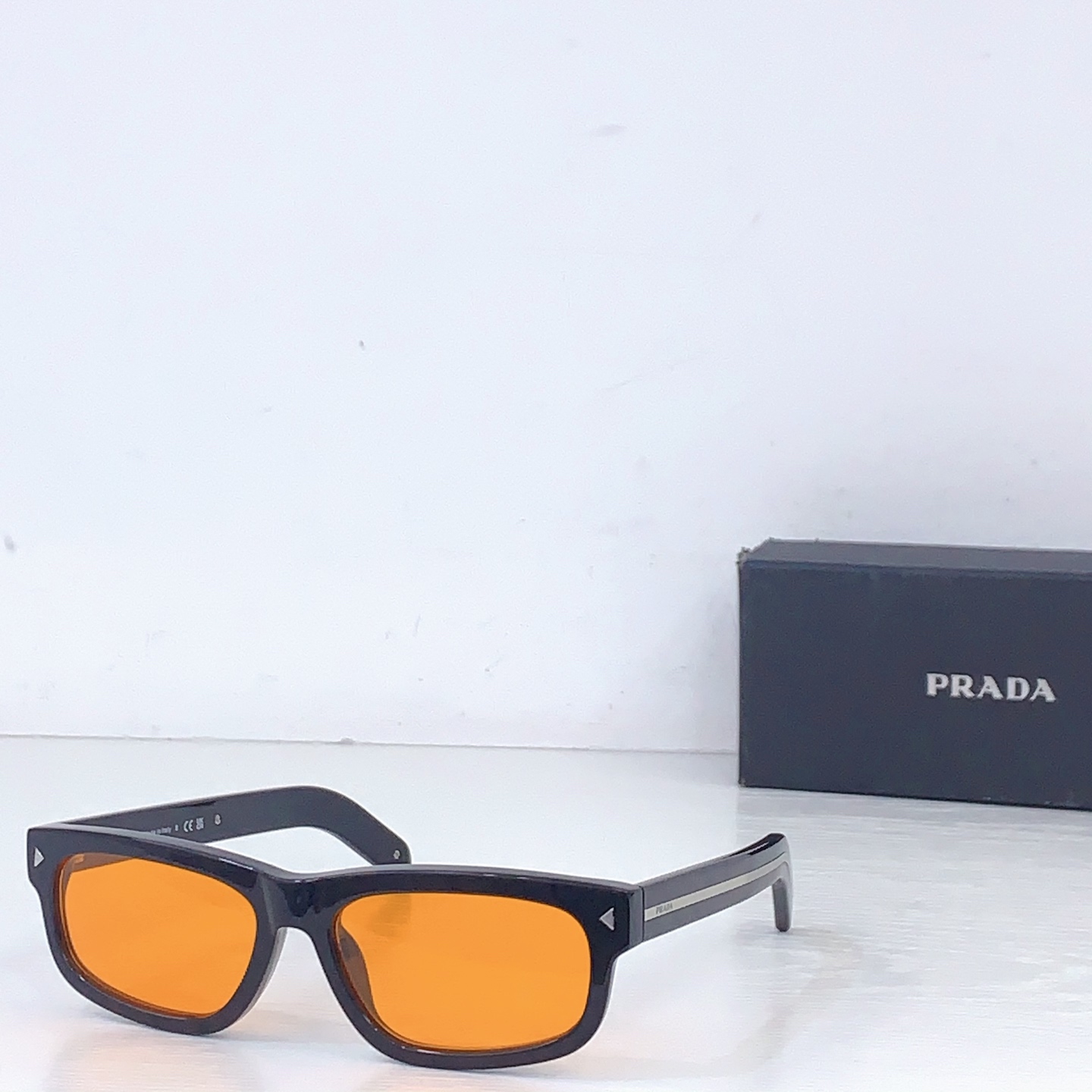 Prada PRAD*