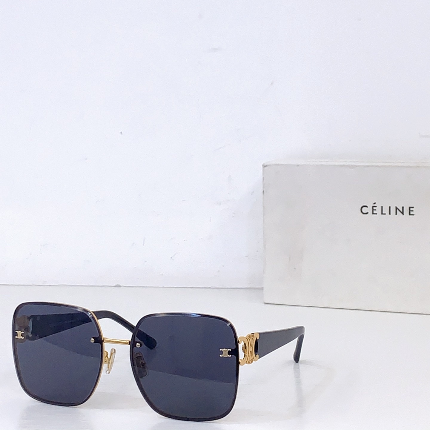 Celine 𝑪𝒆𝒍𝒊𝒏𝒆 𝟮𝟲𝑠𝑠