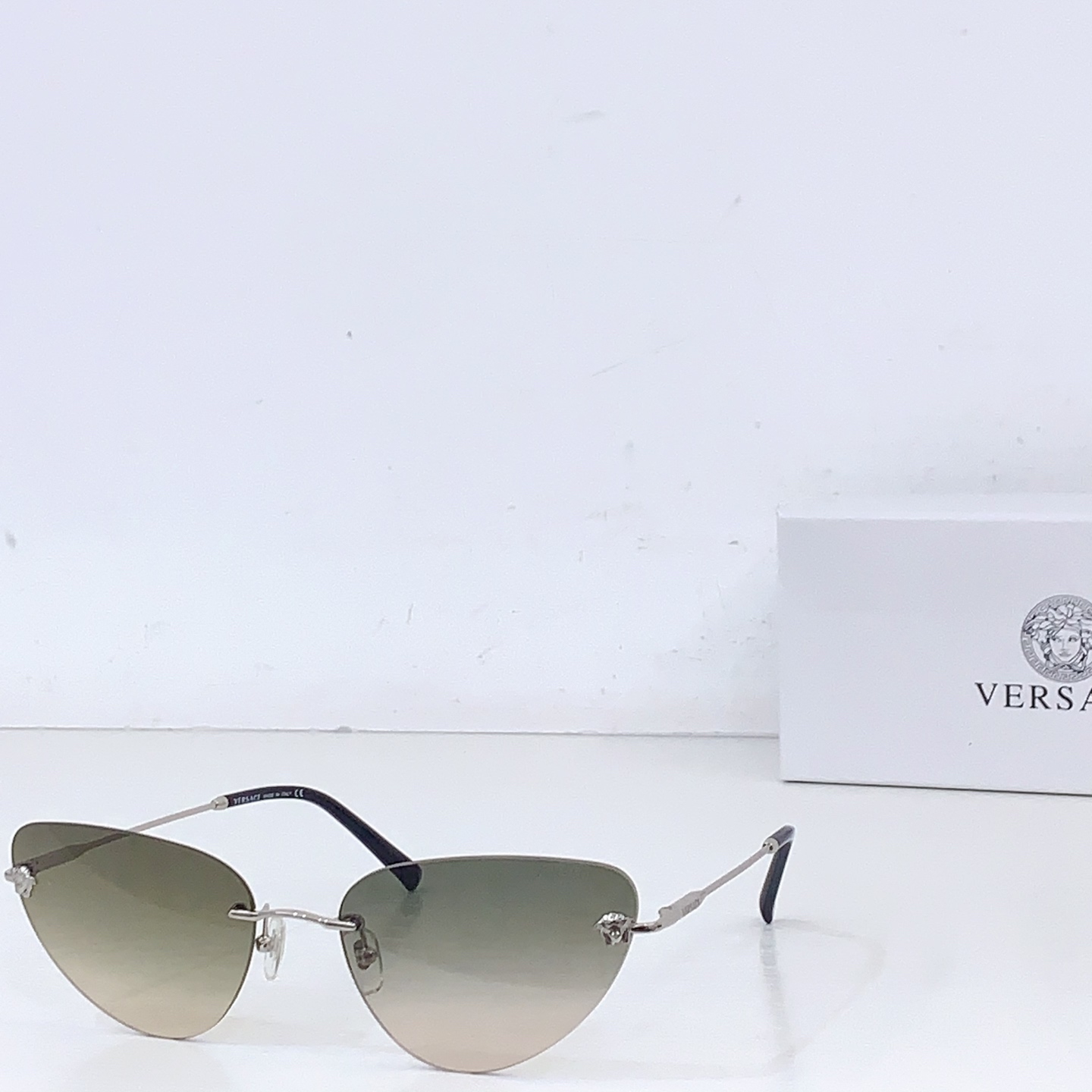 Unknown VESRAC* MODEL：VE2281