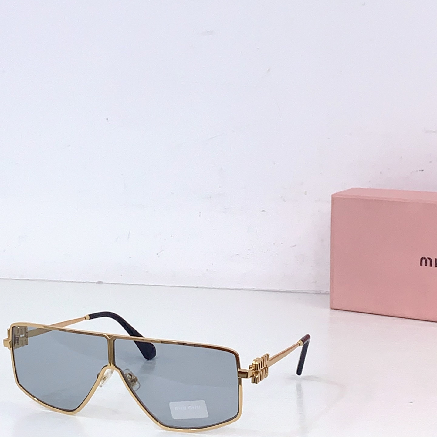 Miu Miu MIU M* MODEL:SMU51Z
