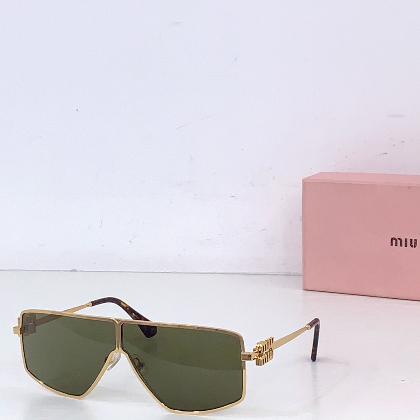 Miu Miu MIU M* MODEL:SMU51Z