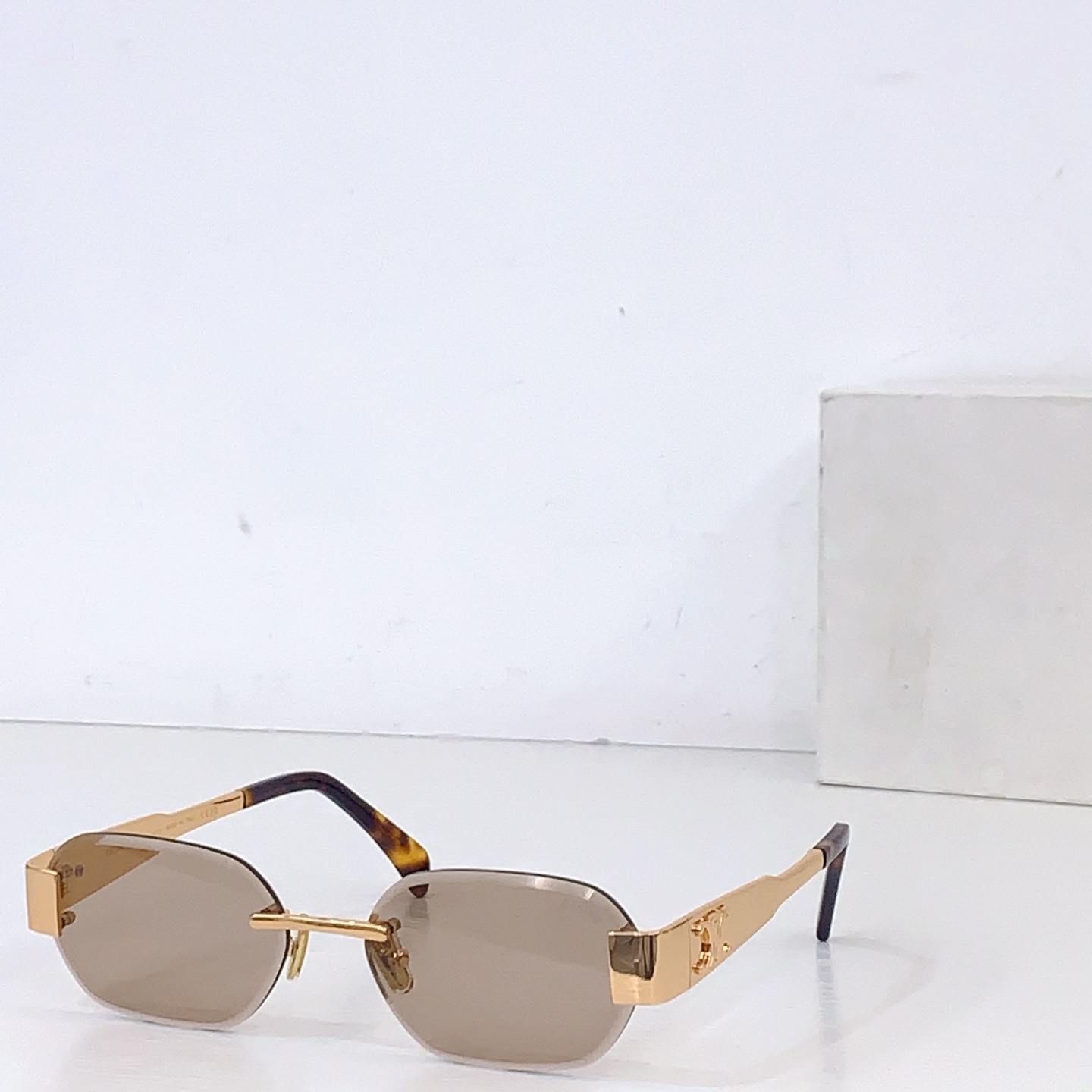 Celine CELIN* MODEL: CL42120U SIZE:57口17-142