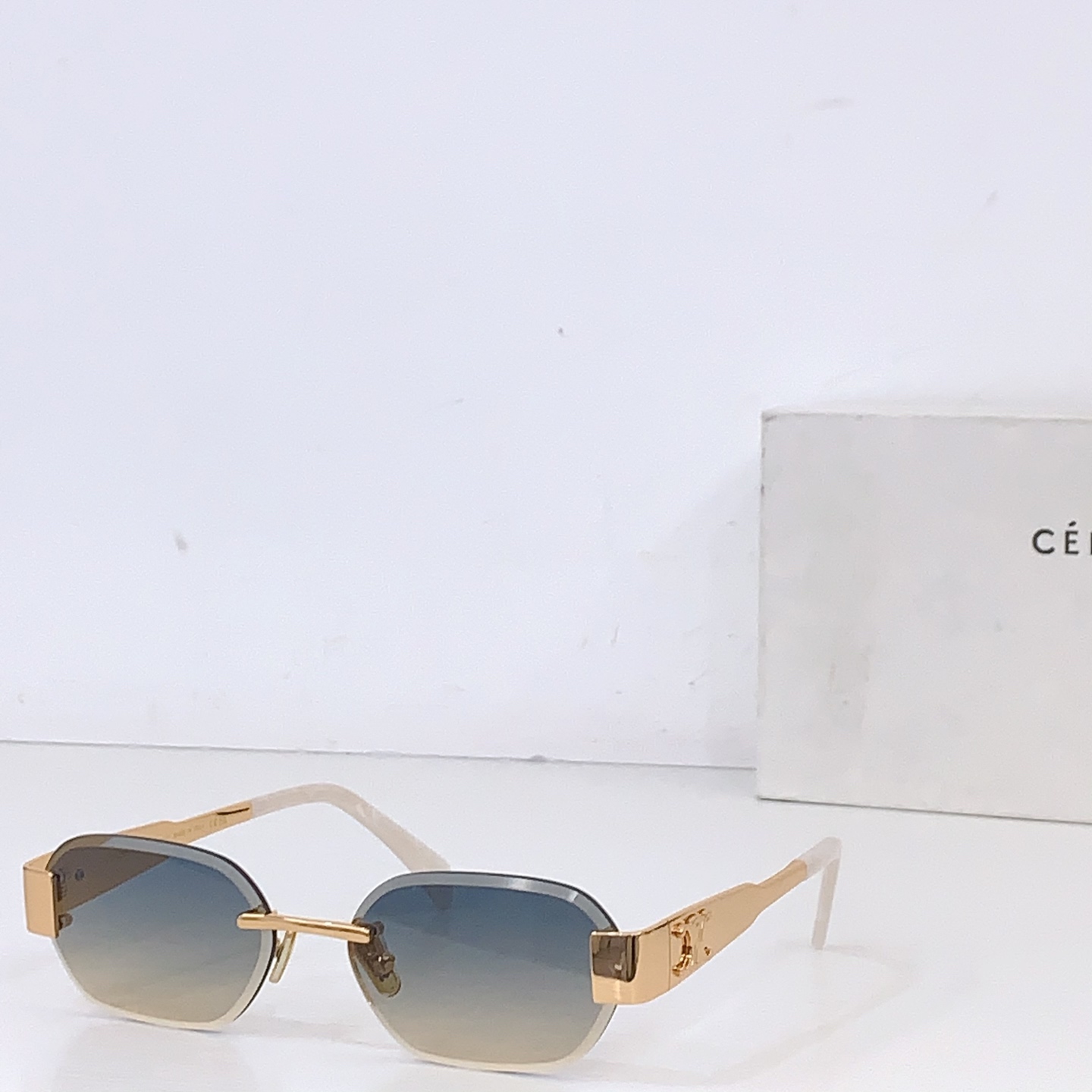 Celine CELIN* MODEL: CL42120U SIZE:57口17-142