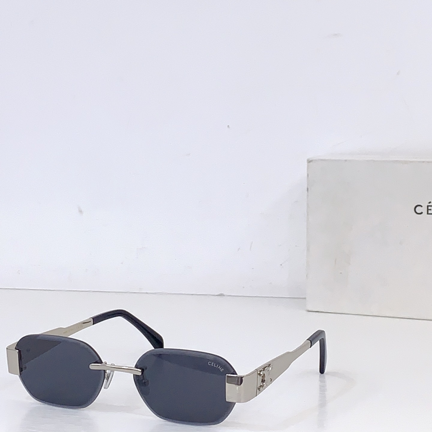 Celine CELIN* MODEL: CL42120U SIZE:57口17-142
