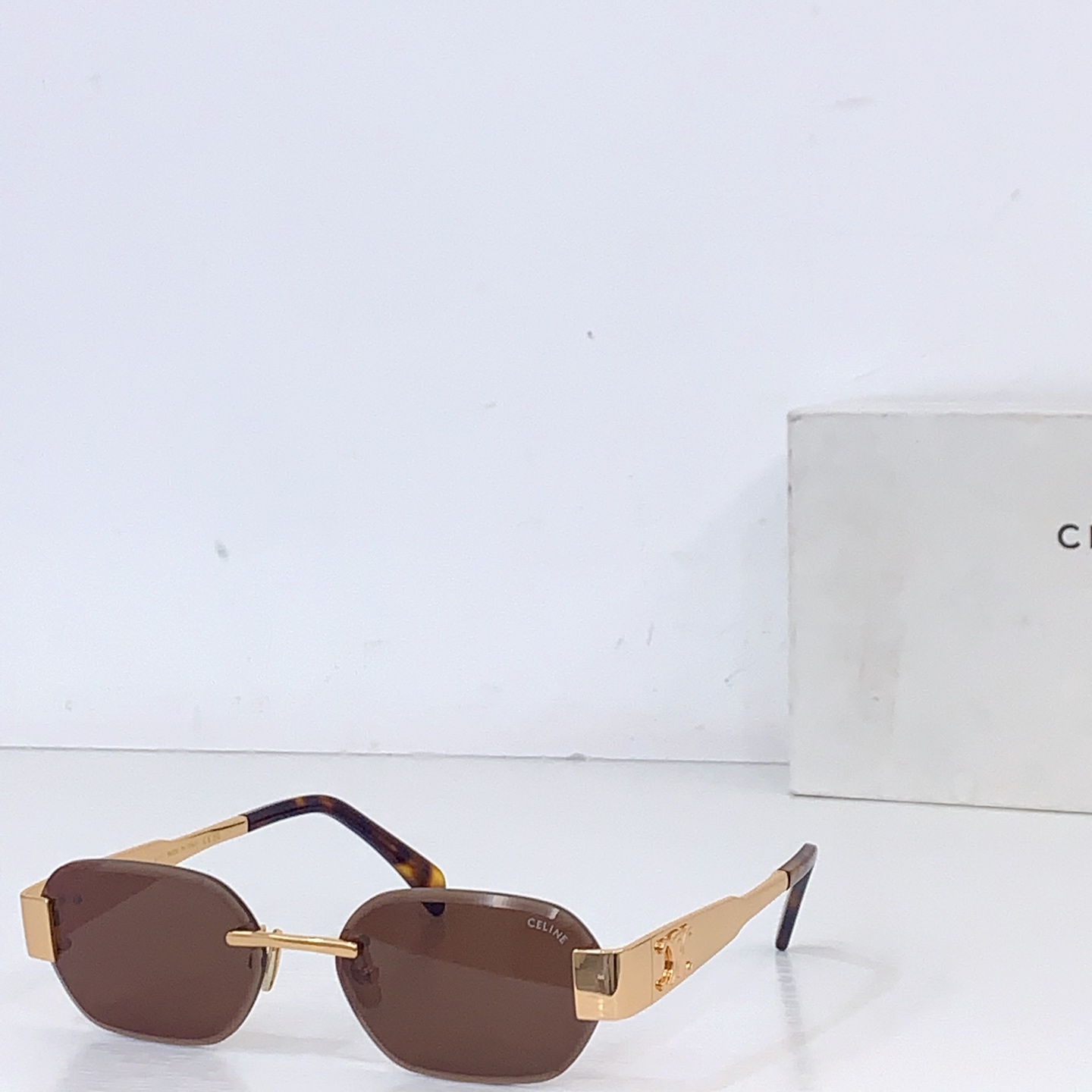 Celine CELIN* MODEL: CL42120U SIZE:57口17-142