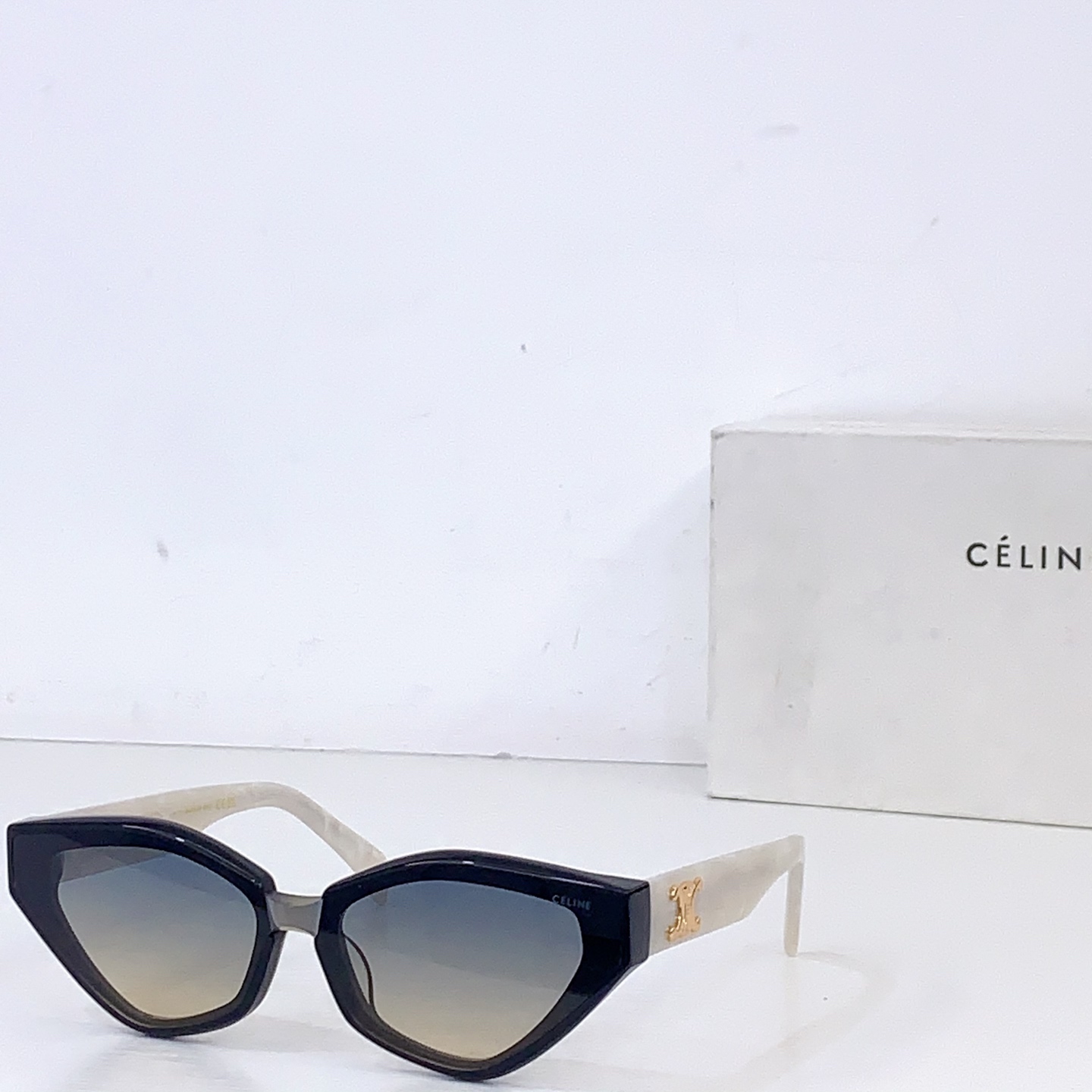 Celine CELIN* MODEL: CL2155U SIZE:54口19-145