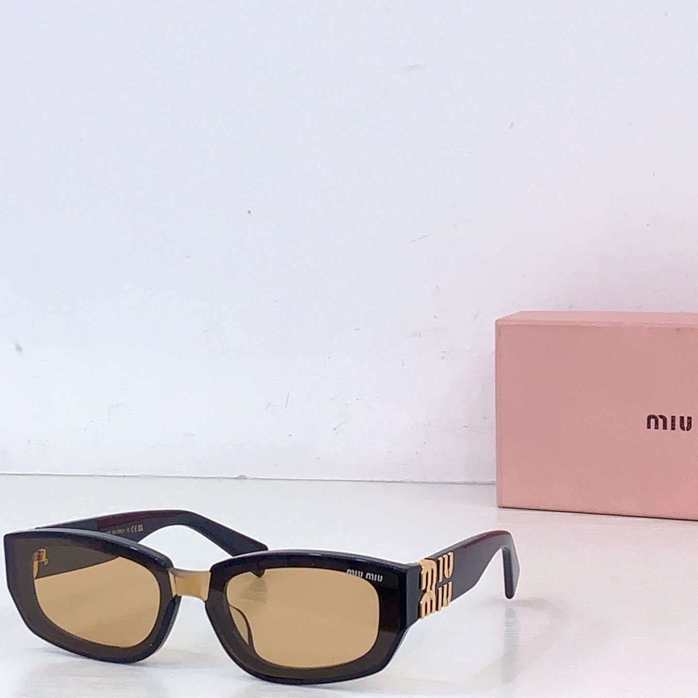 Miu Miu MIU M* A2158