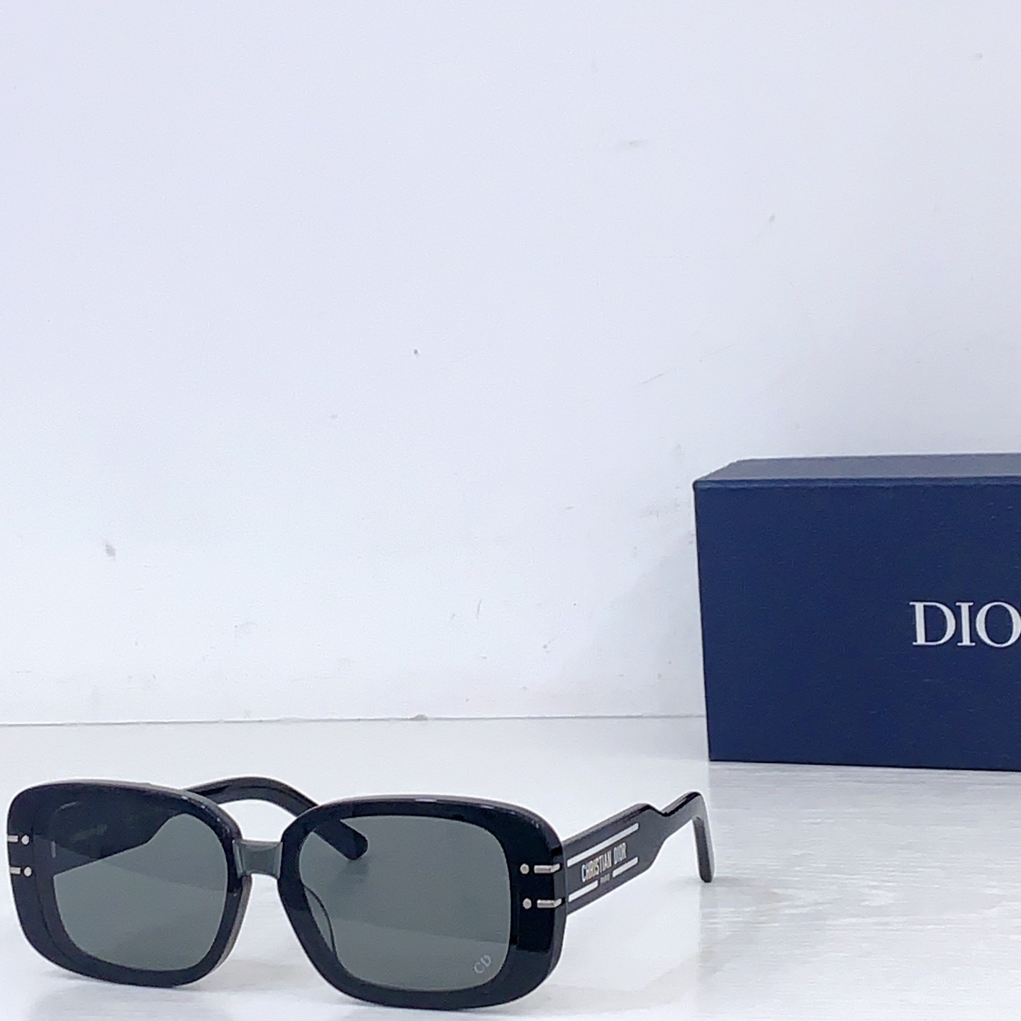 Dior DIO*