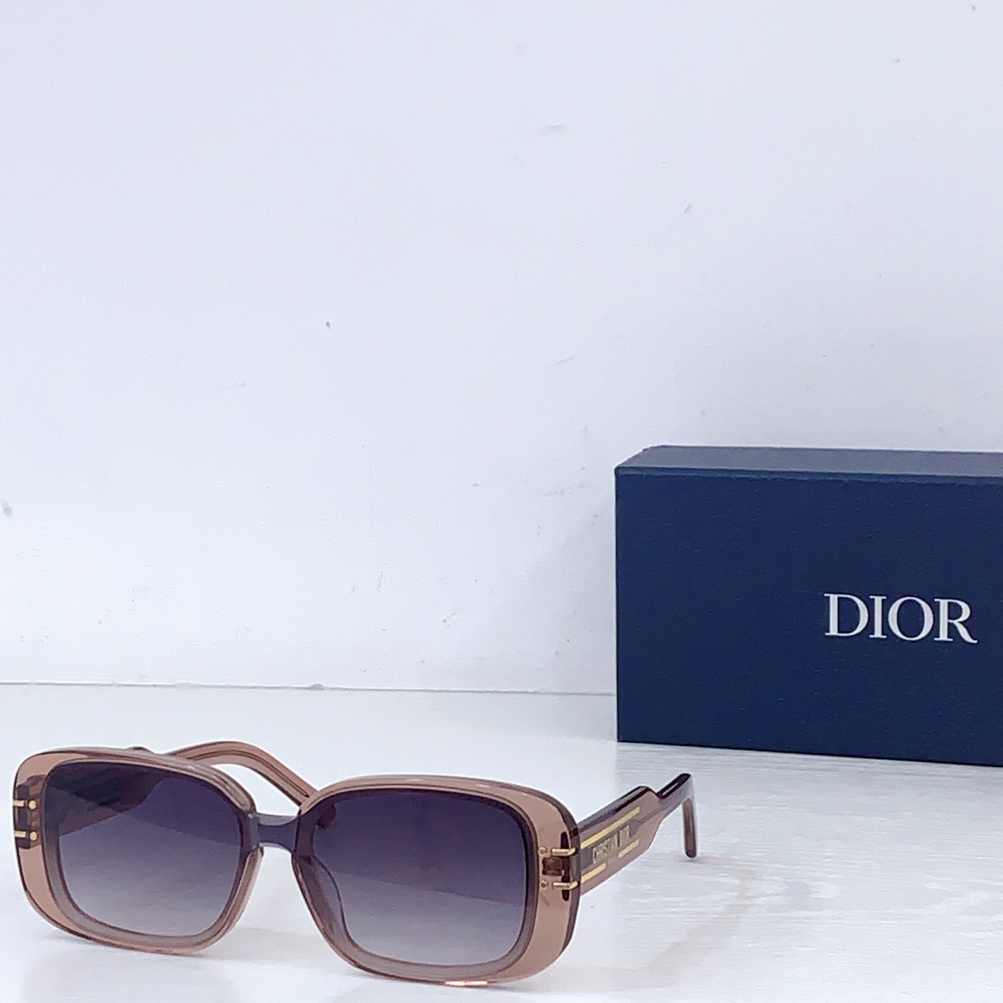 Dior DIO*