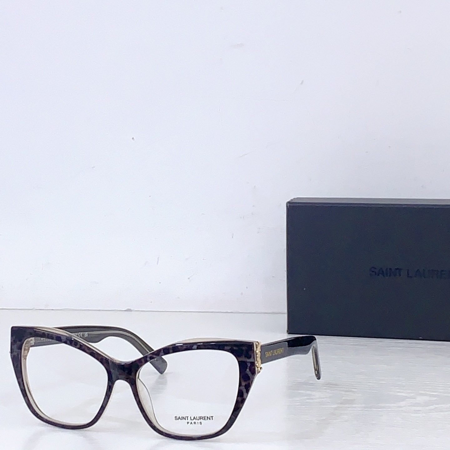 Saint Laurent SAINT LAUREN*