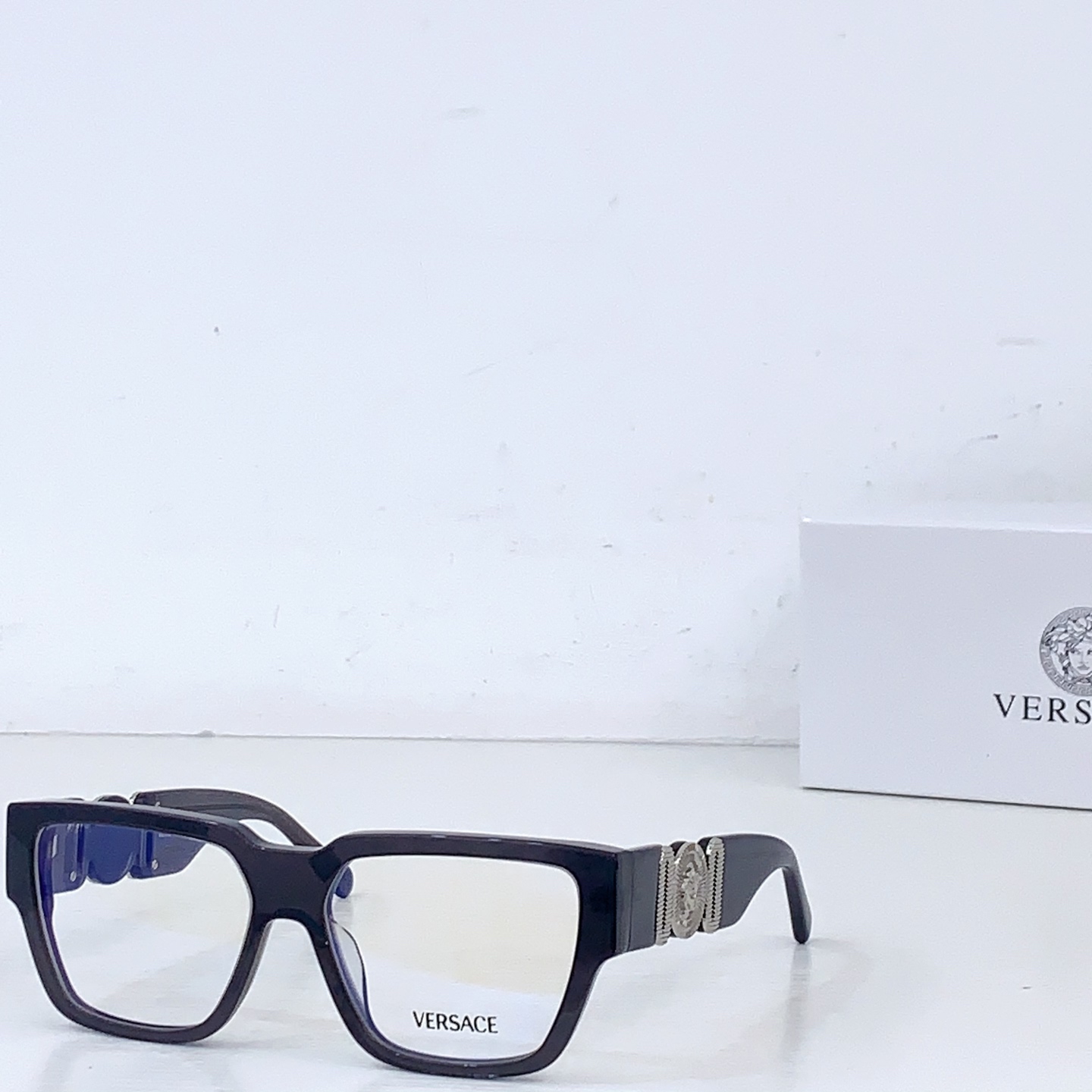 Versace 𝙑𝙀𝙍𝙎𝘼𝘾*