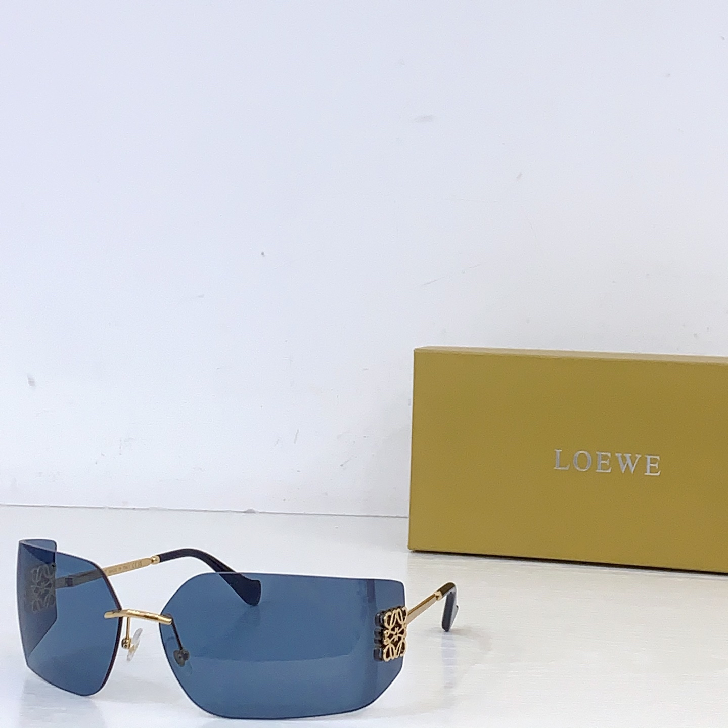 Loewe LOEW*