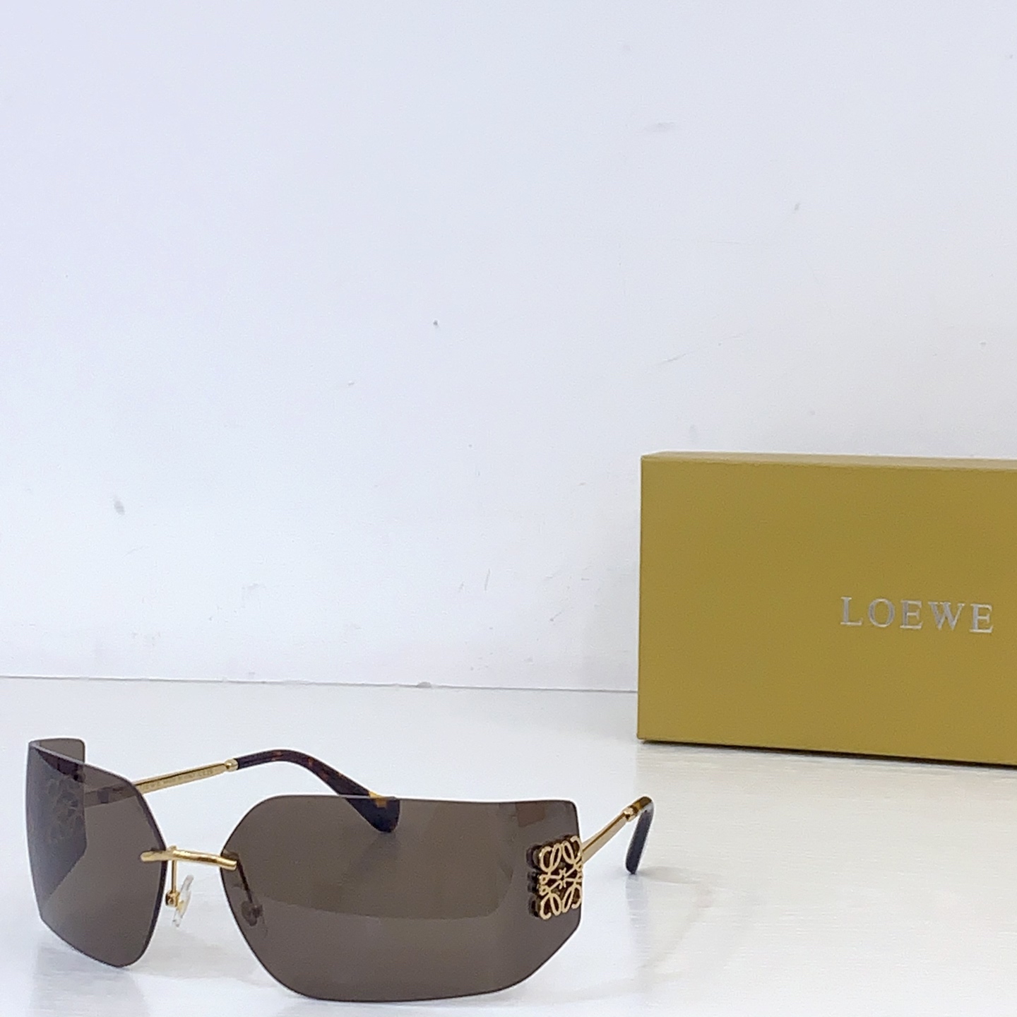 Loewe LOEW*