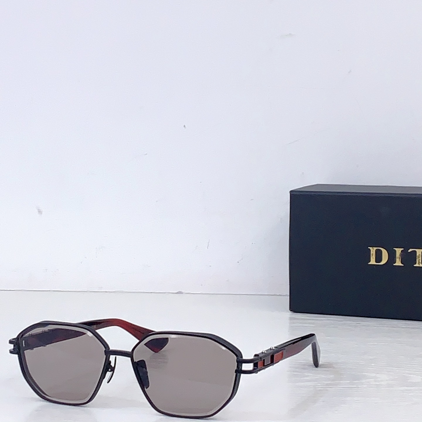 Unknown DITA*MODEL：DTS473-B