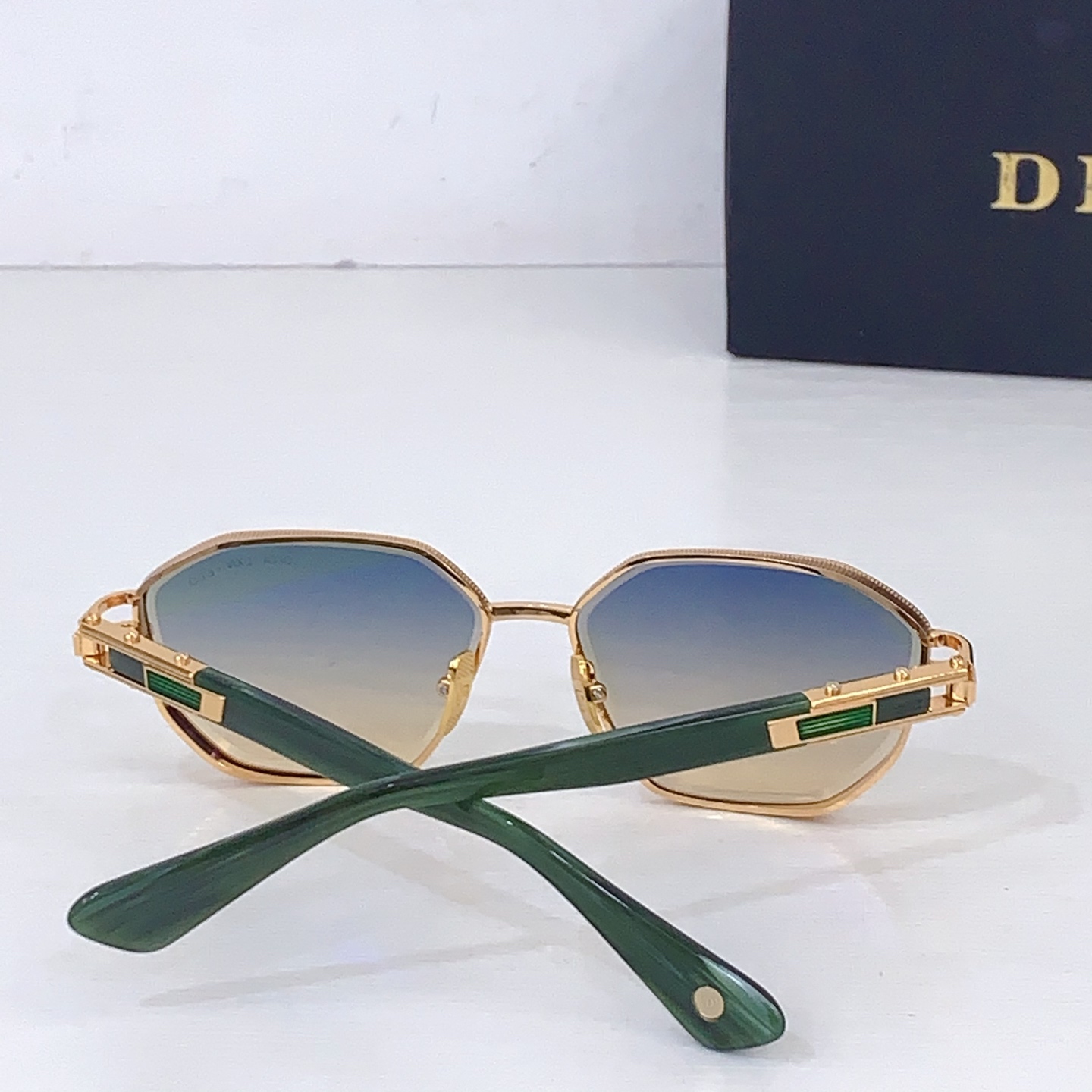 Unknown DITA*MODEL：DTS473-B
