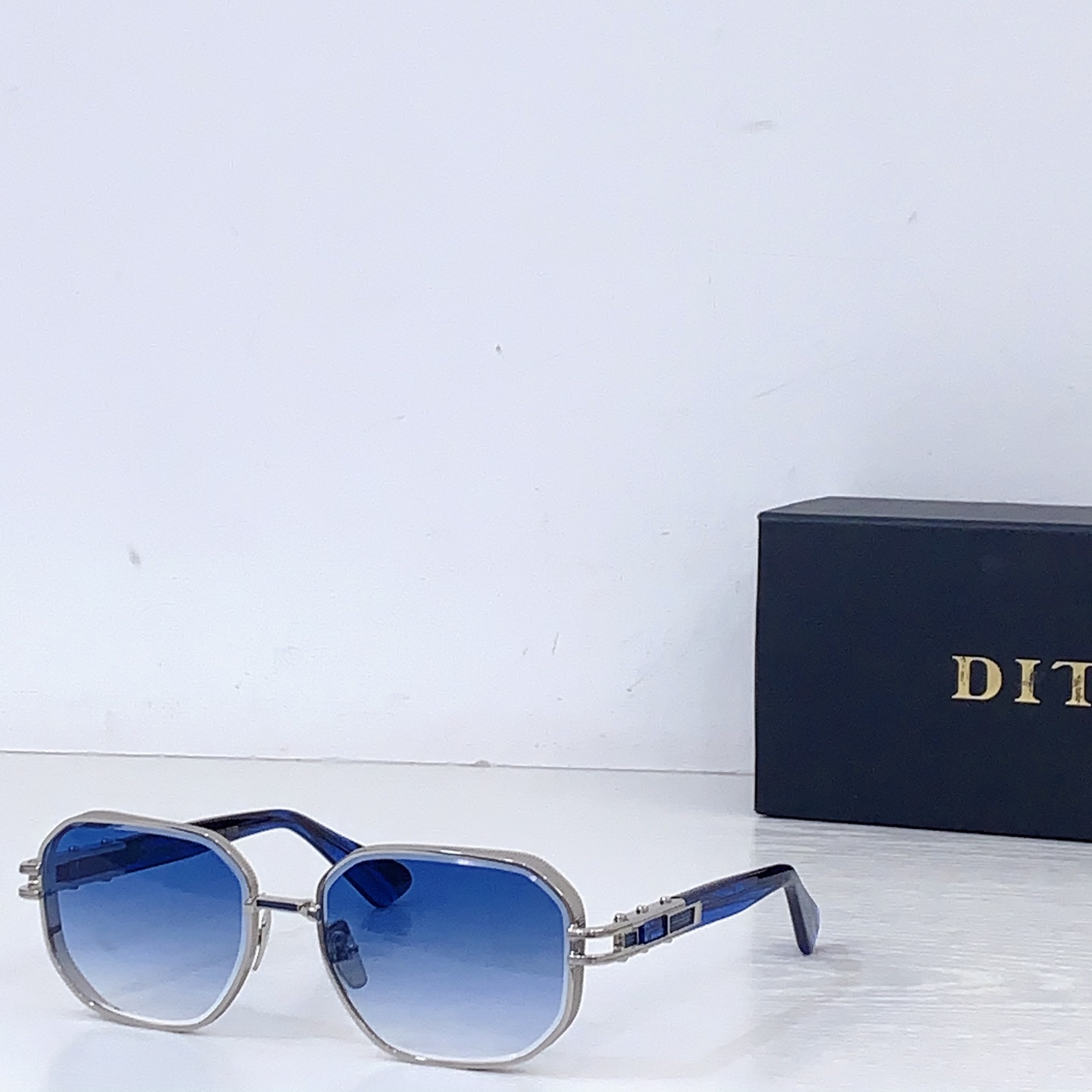 Unknown DITA*MODEL：DTS473-A