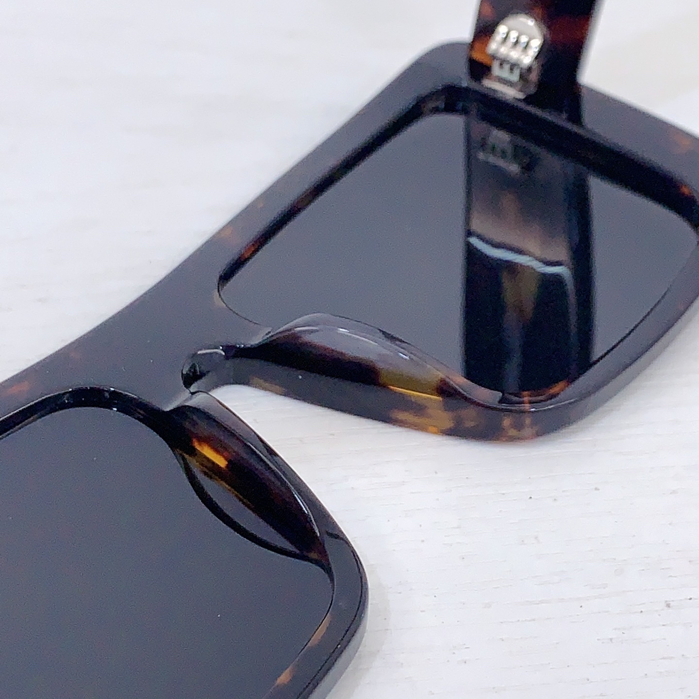 Saint Laurent SAINT LAUREN*