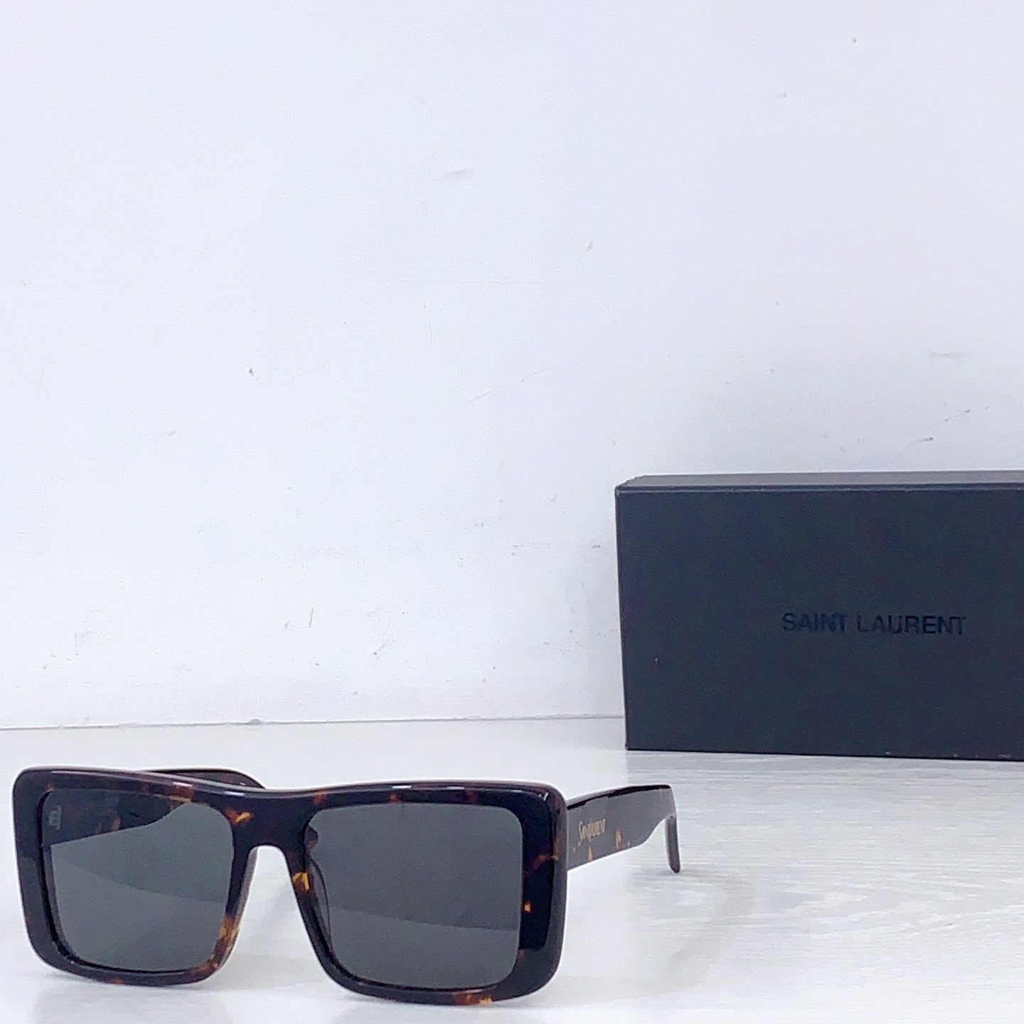 Saint Laurent SAINT LAUREN*