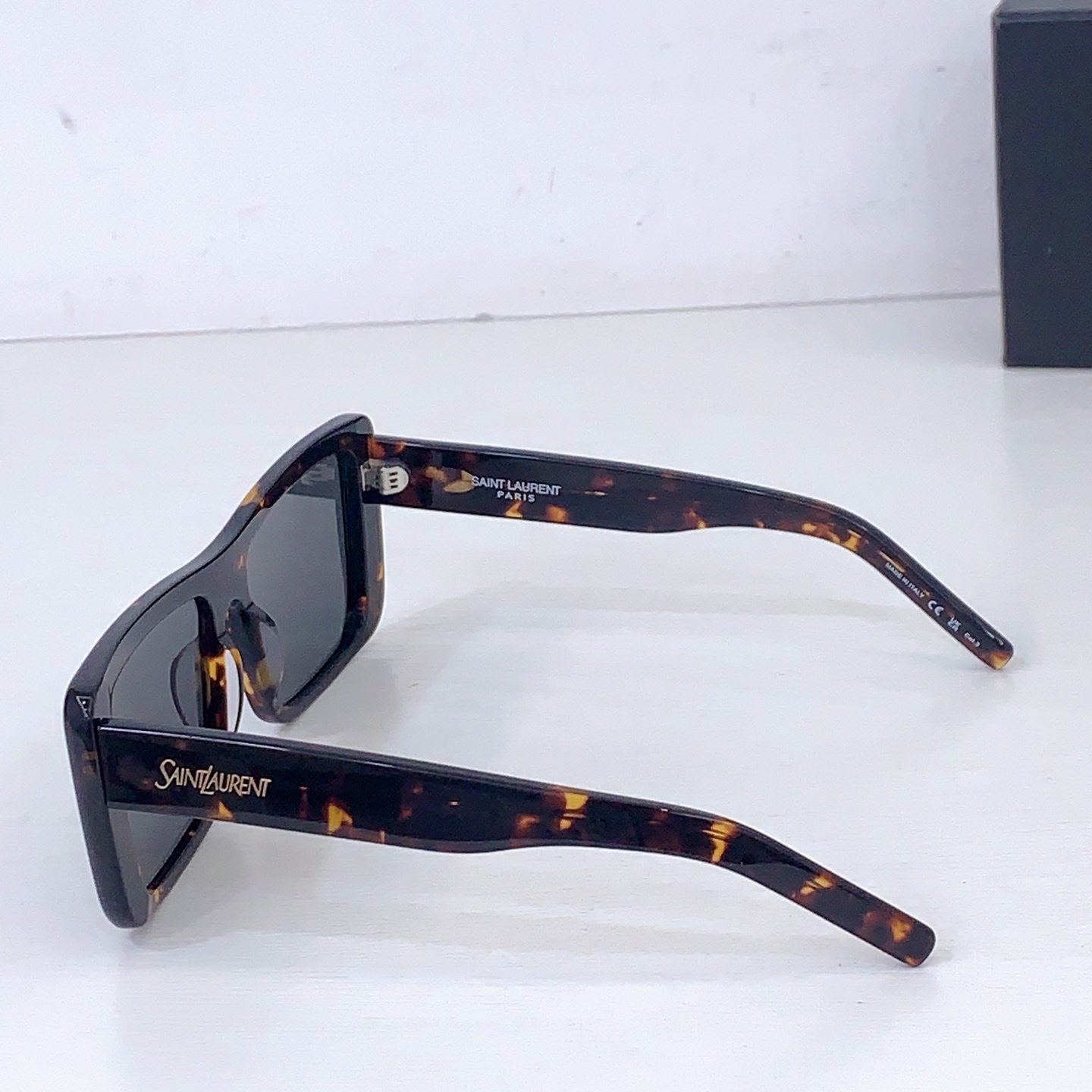 Saint Laurent SAINT LAUREN*