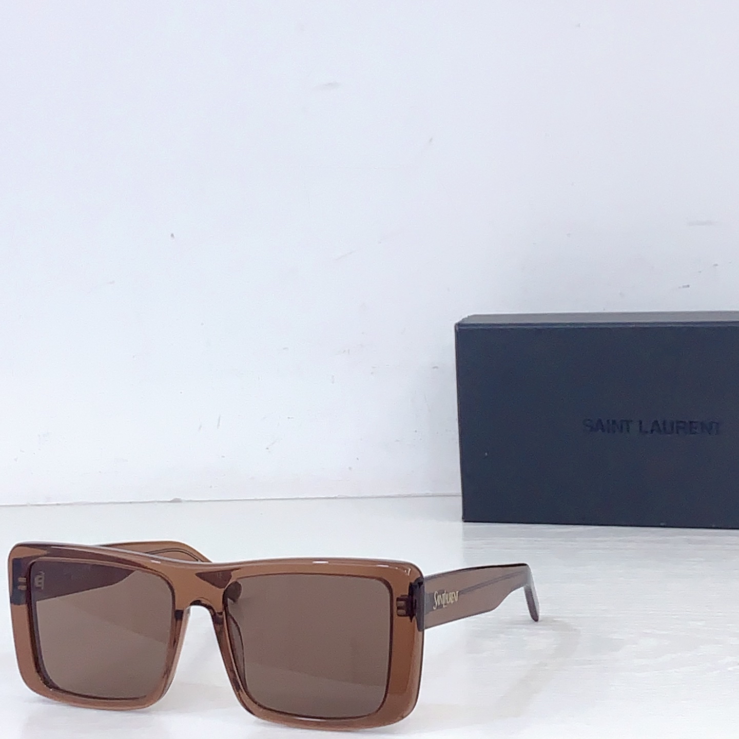Saint Laurent SAINT LAUREN*