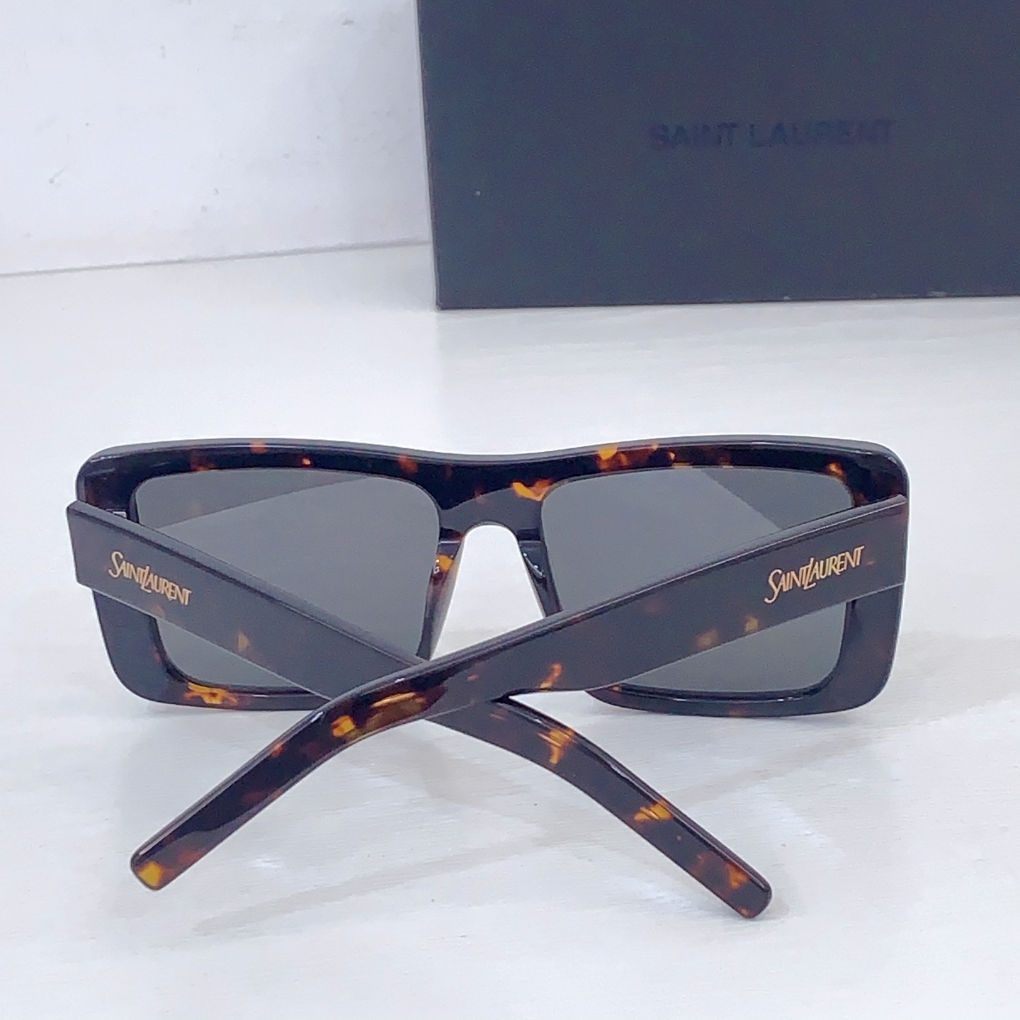 Saint Laurent SAINT LAUREN*