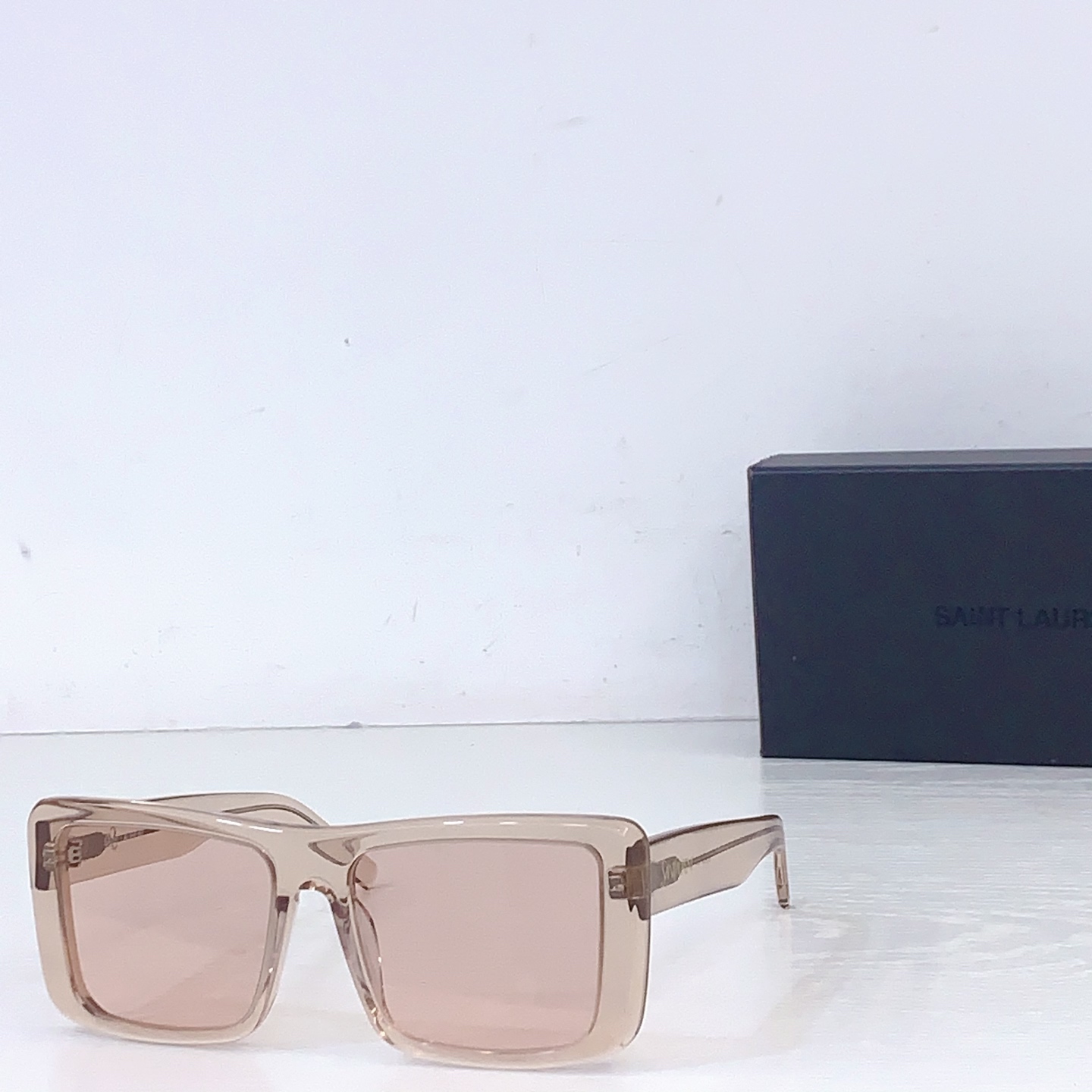 Saint Laurent SAINT LAUREN*