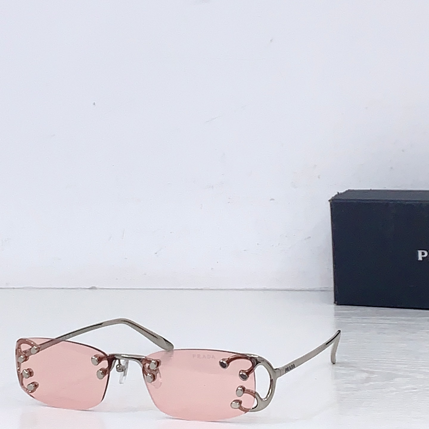 Prada PRAD*