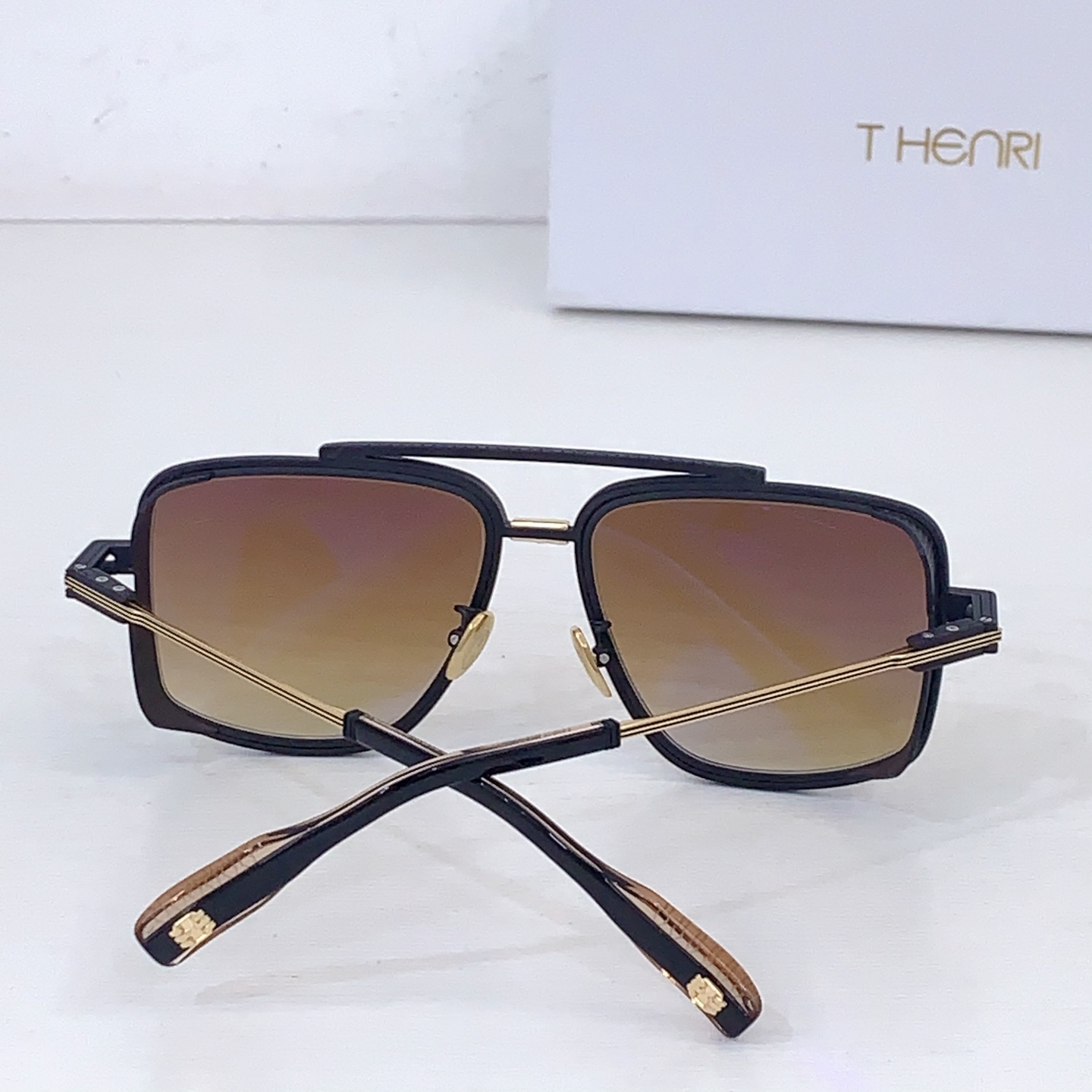Unknown T-HENR*