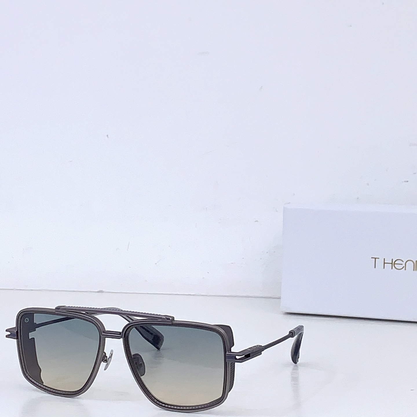 Unknown T-HENR*