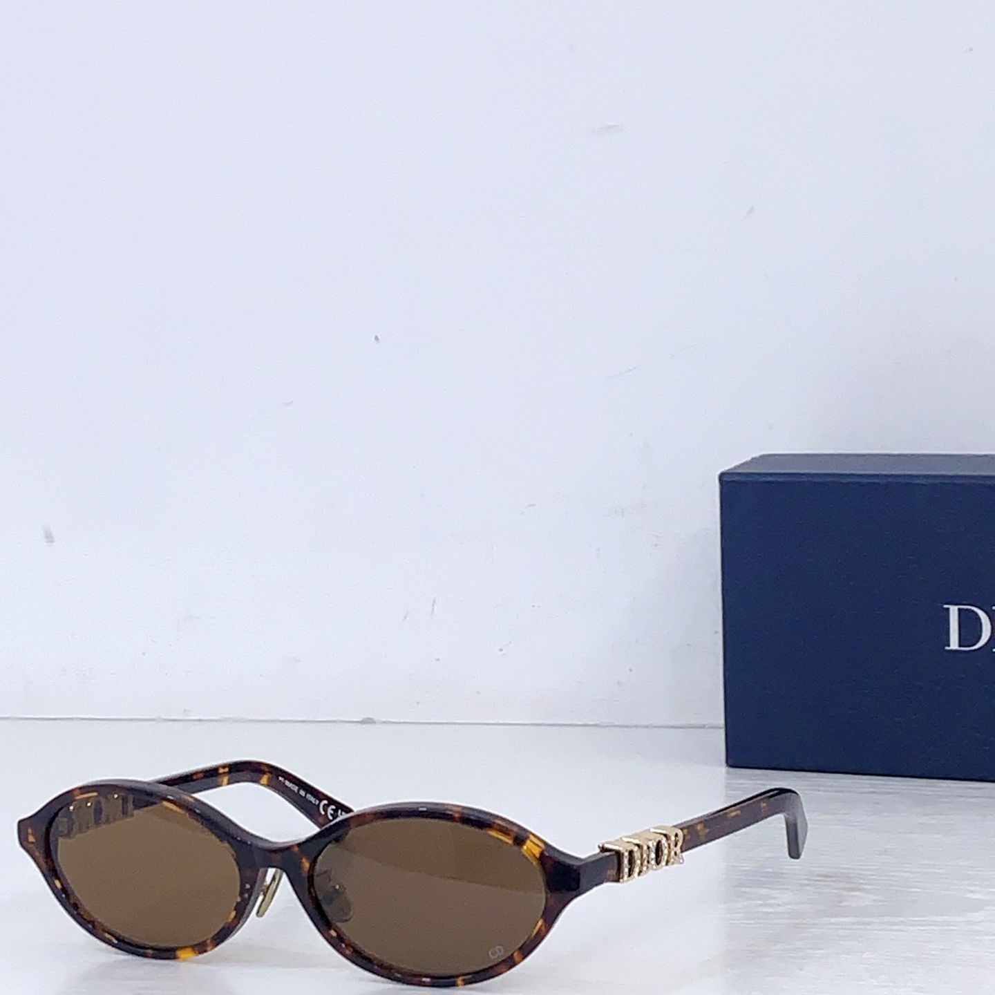 Dior DIO*