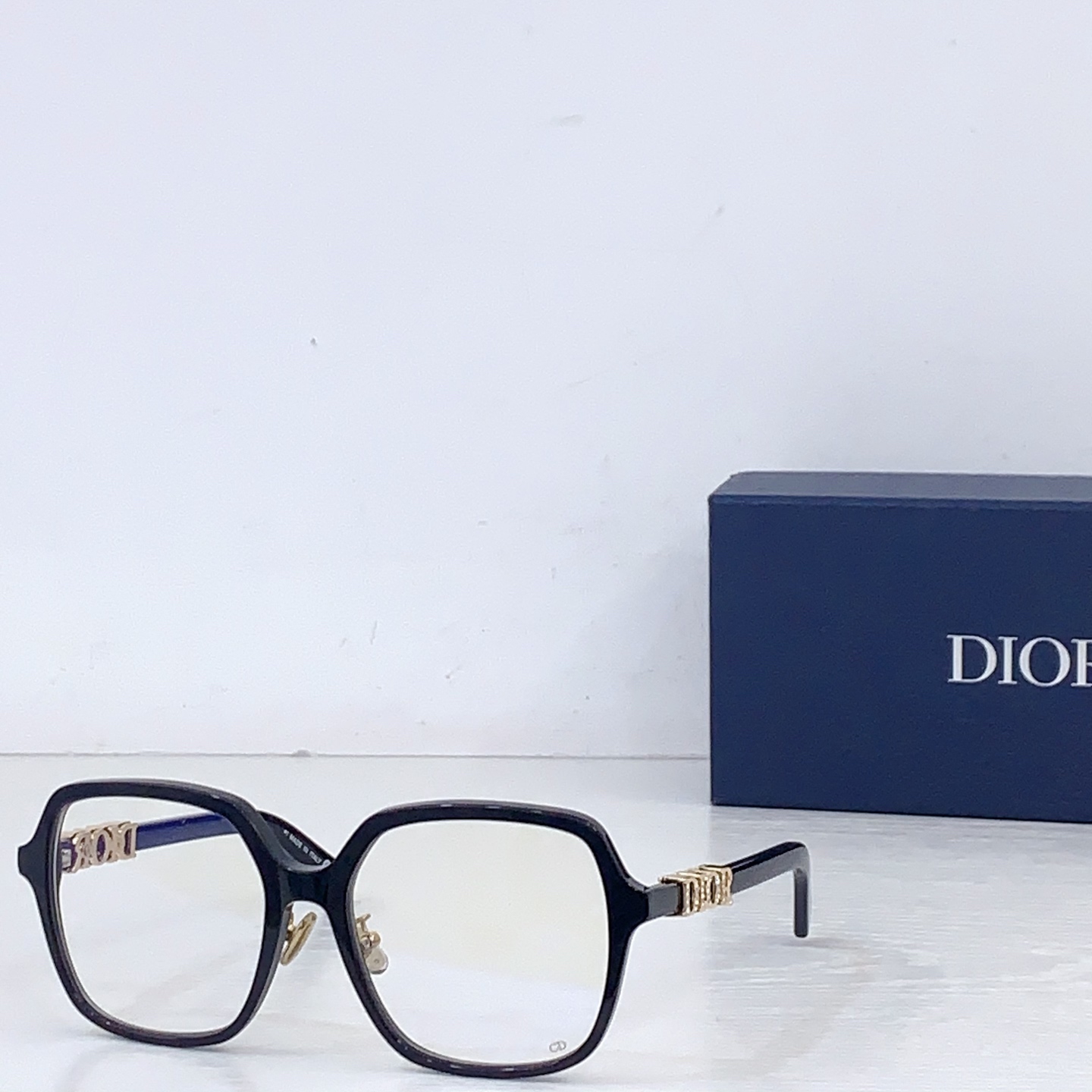 Dior DIO*