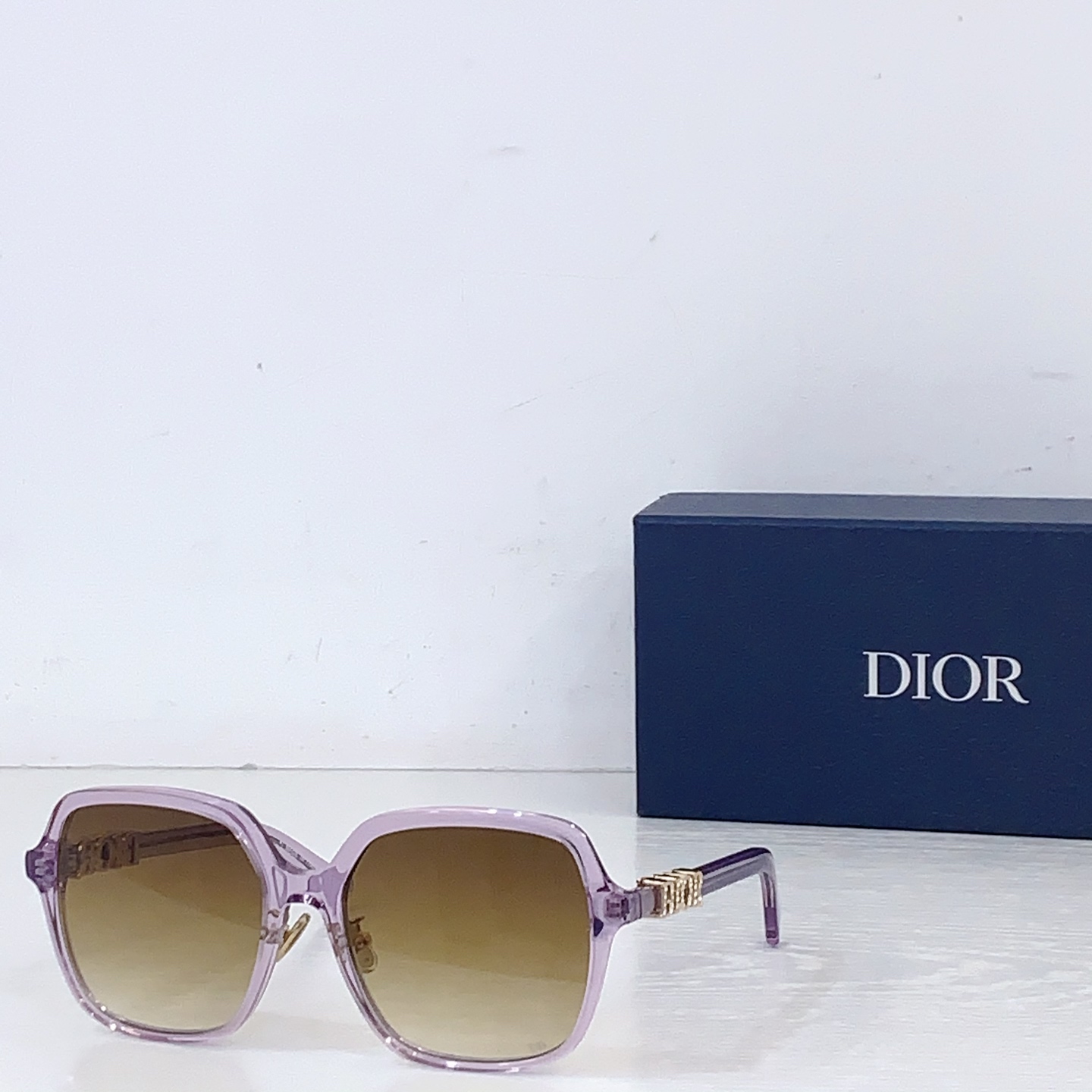 Dior DIO*