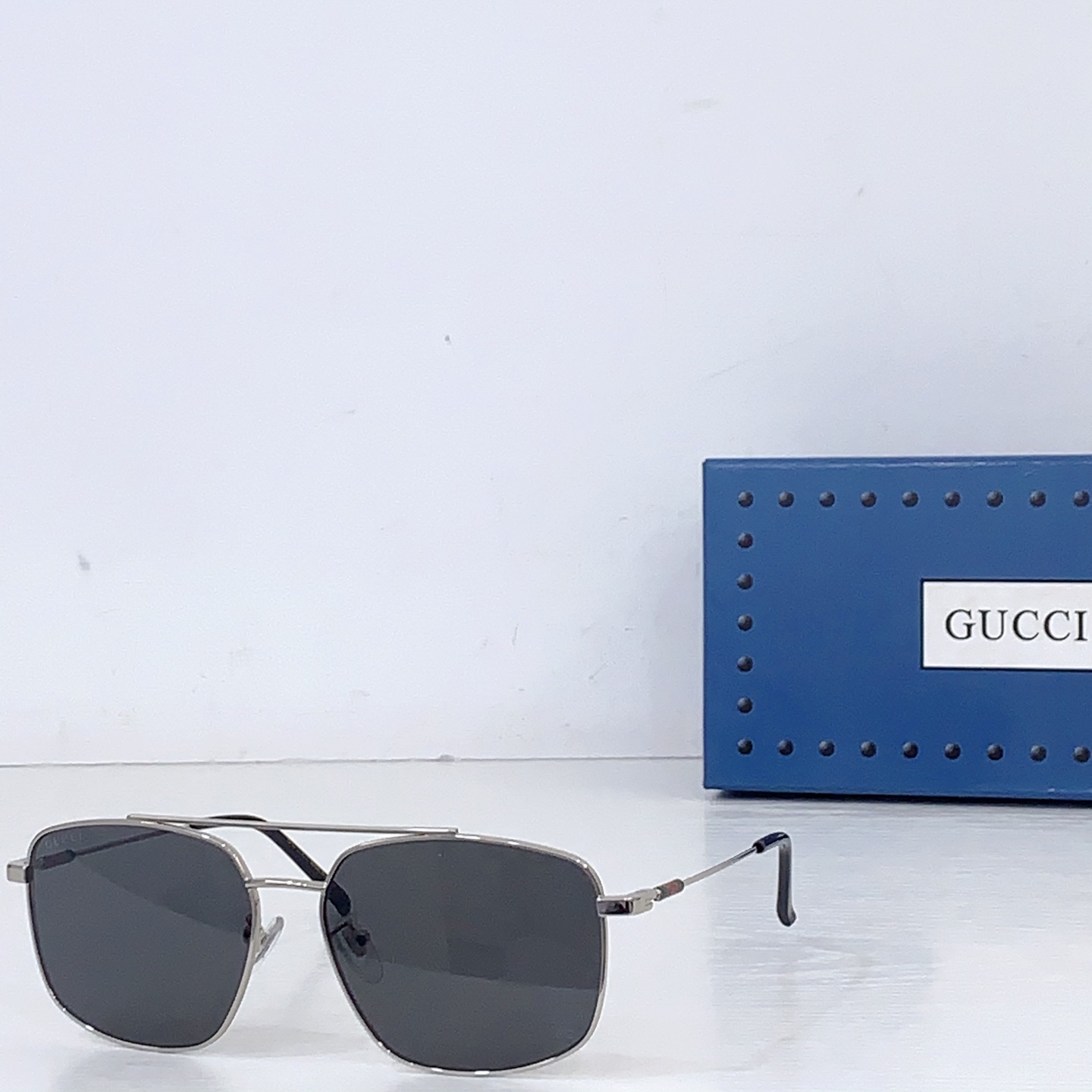 Gucci GUCC*