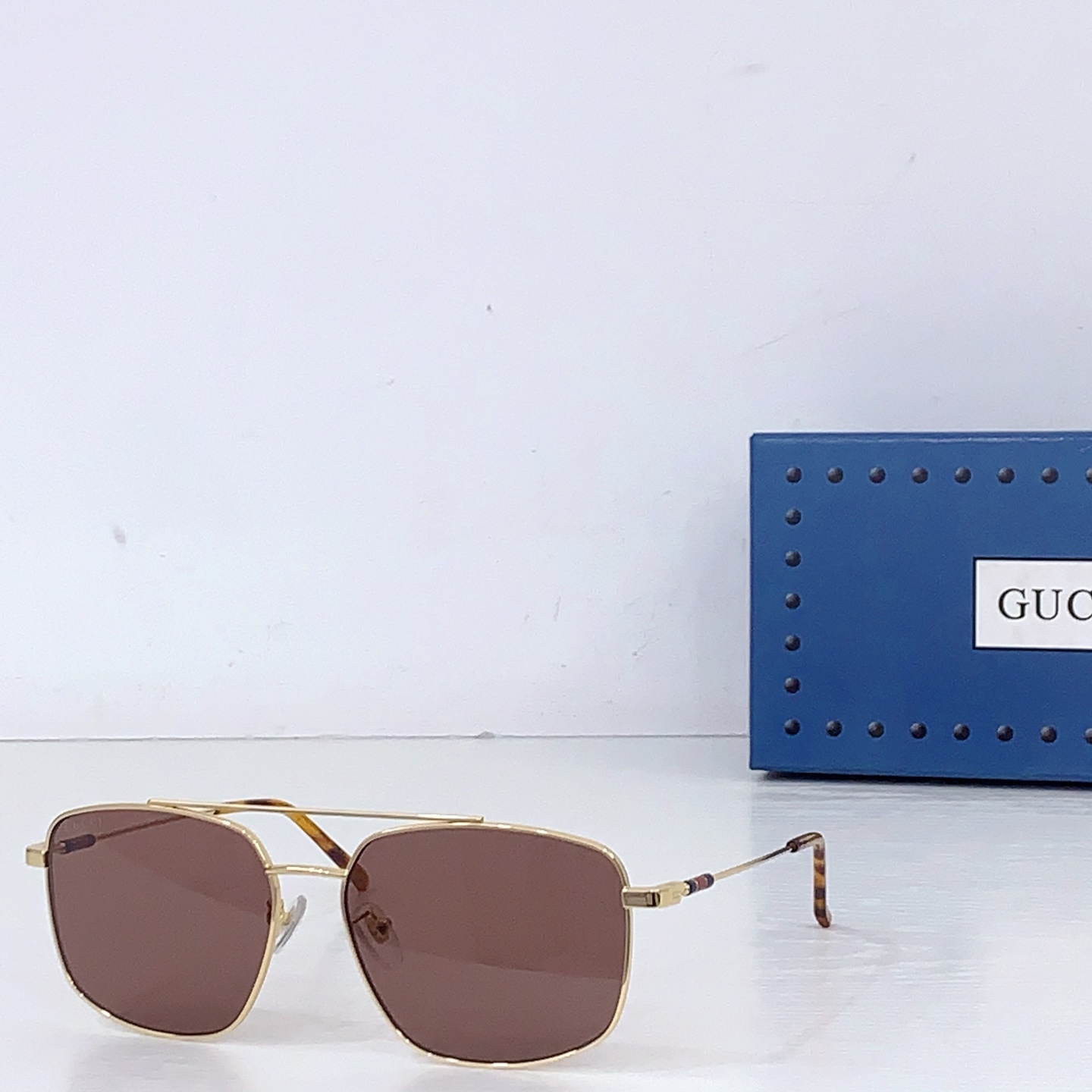 Gucci GUCC*