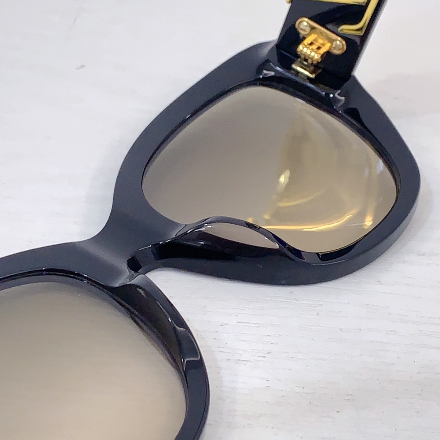 Louis Vuitton LOUIS VUITTO* MODEL：Z1733W SIZE：57口23-140