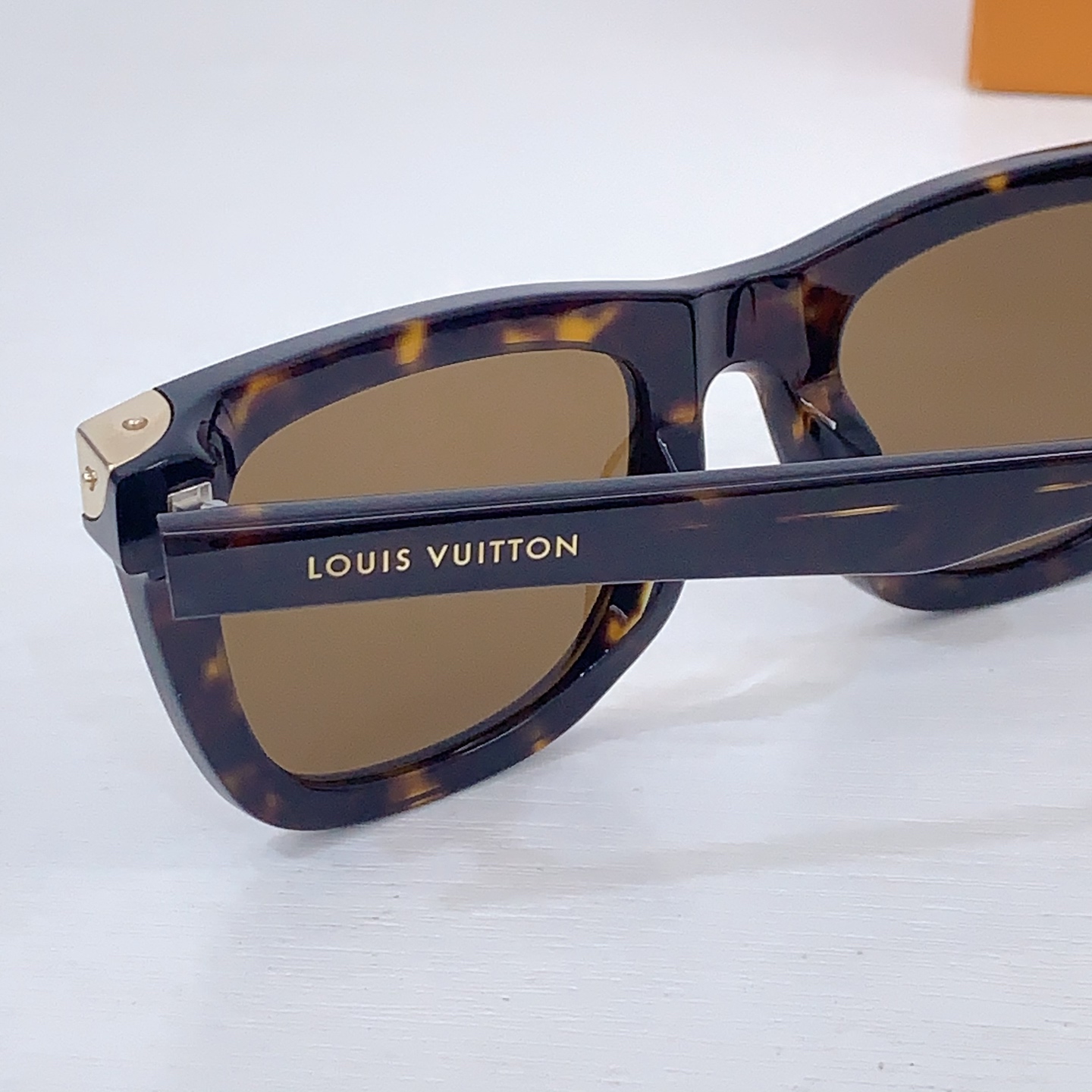 Louis Vuitton LOUIS VUITTO*