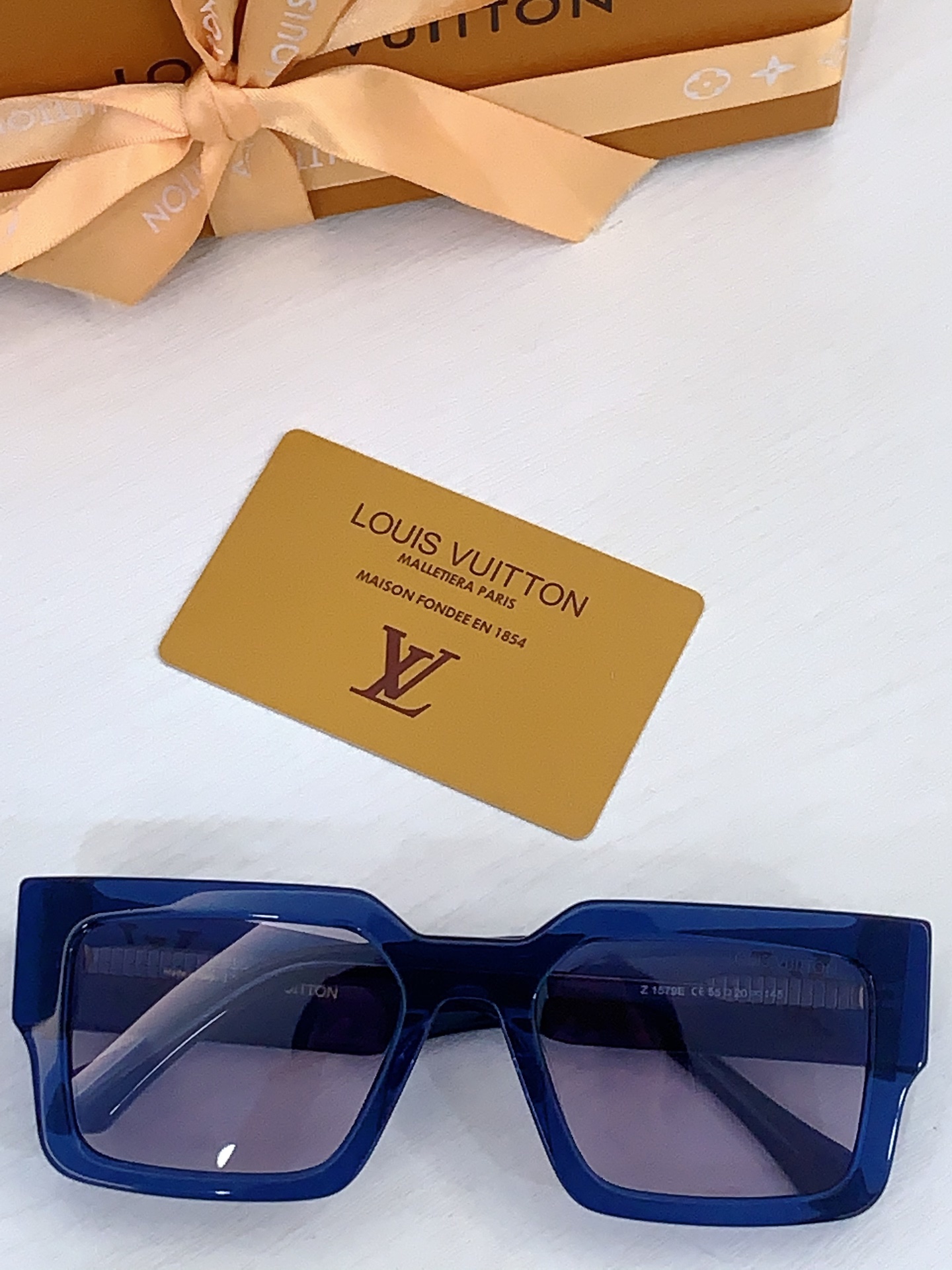 Louis Vuitton Louis Vuitto*