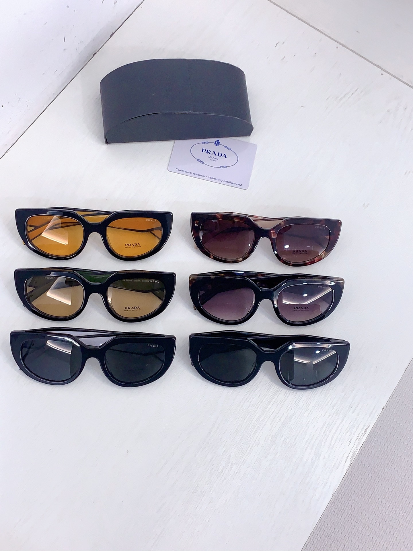 Prada PRAD*
