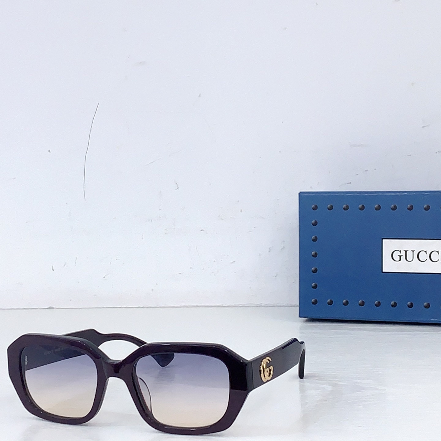 Gucci GUCC*