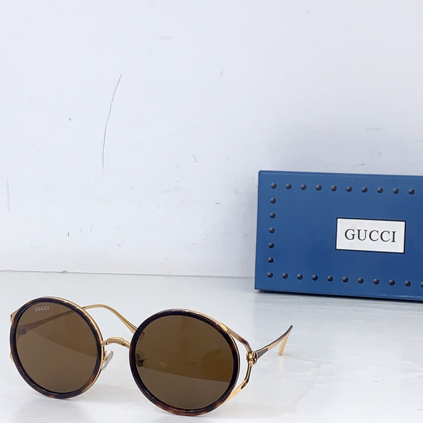 Gucci GUCC*