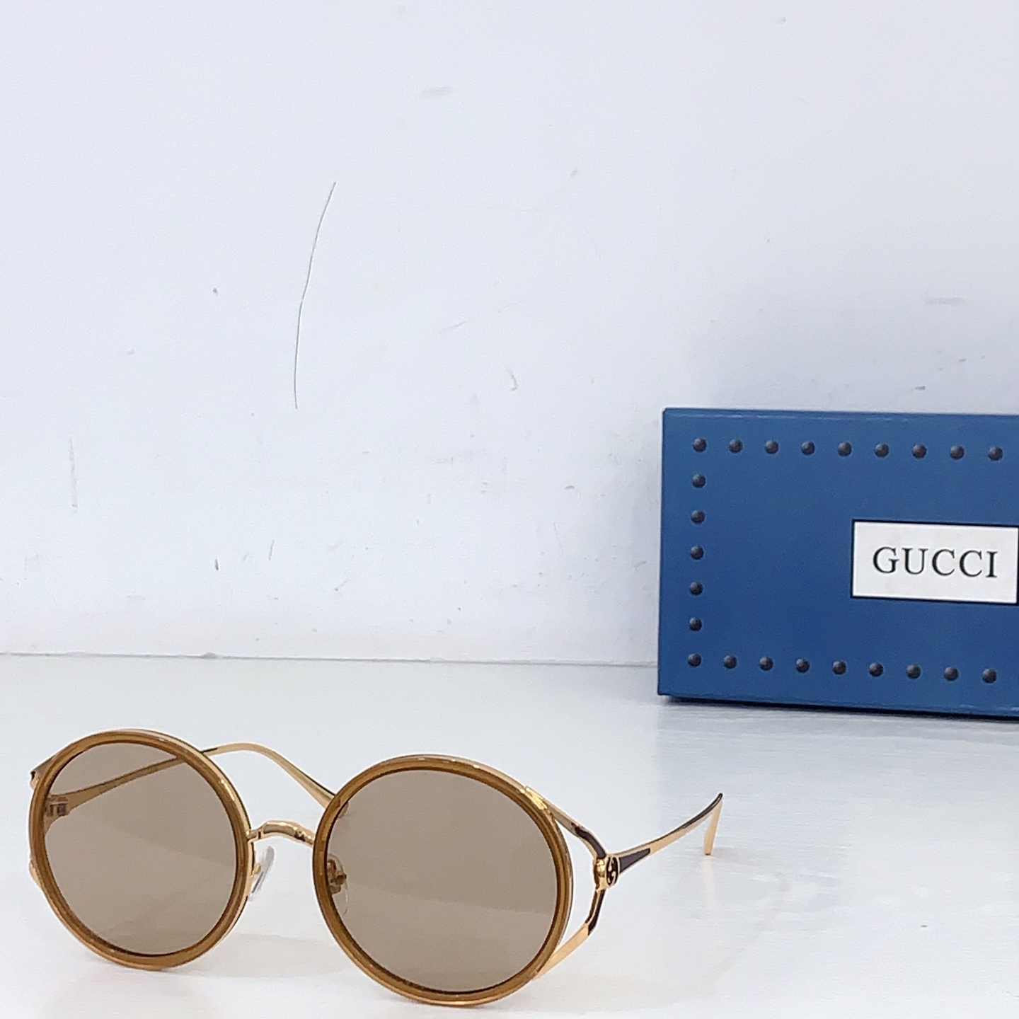 Gucci GUCC*