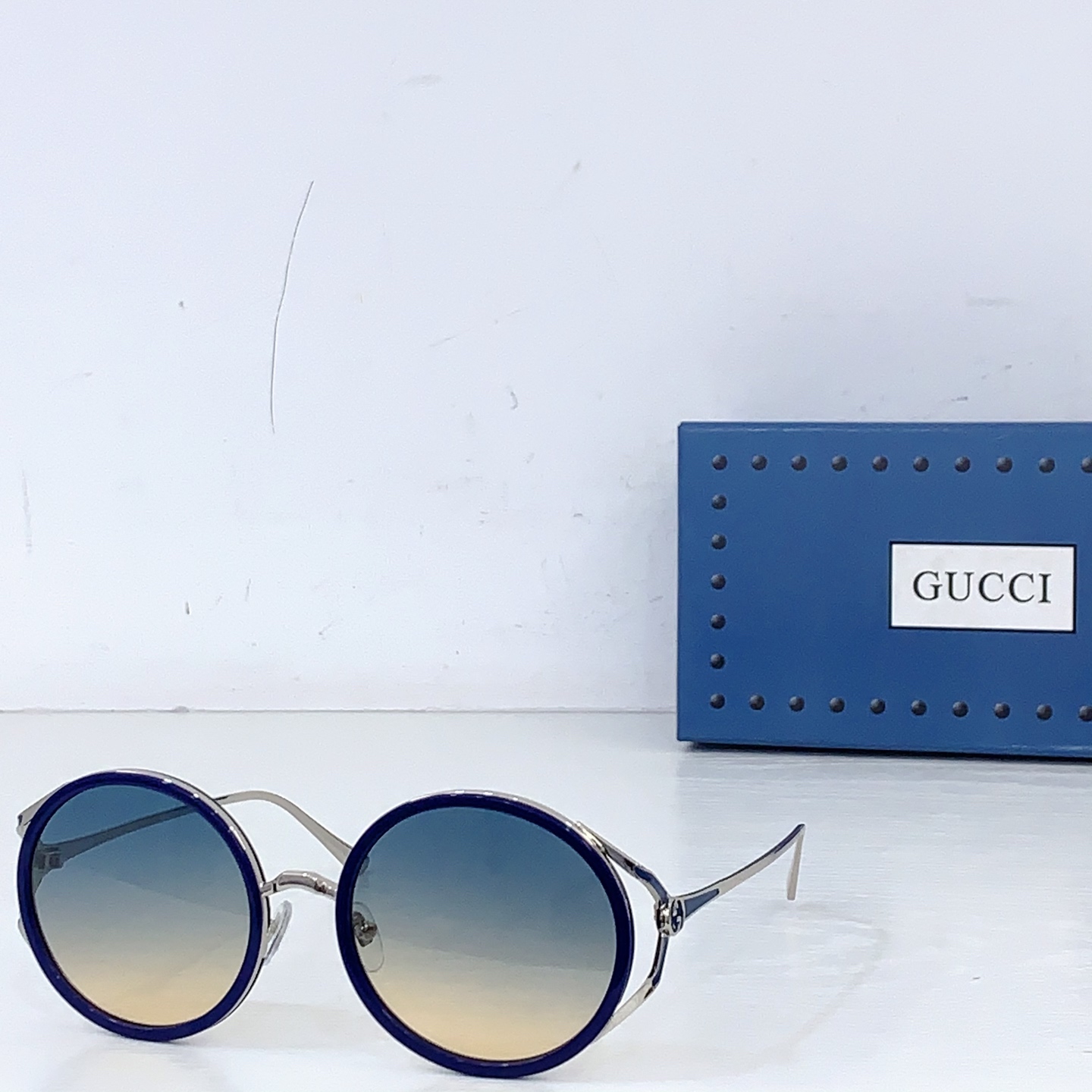 Gucci GUCC*