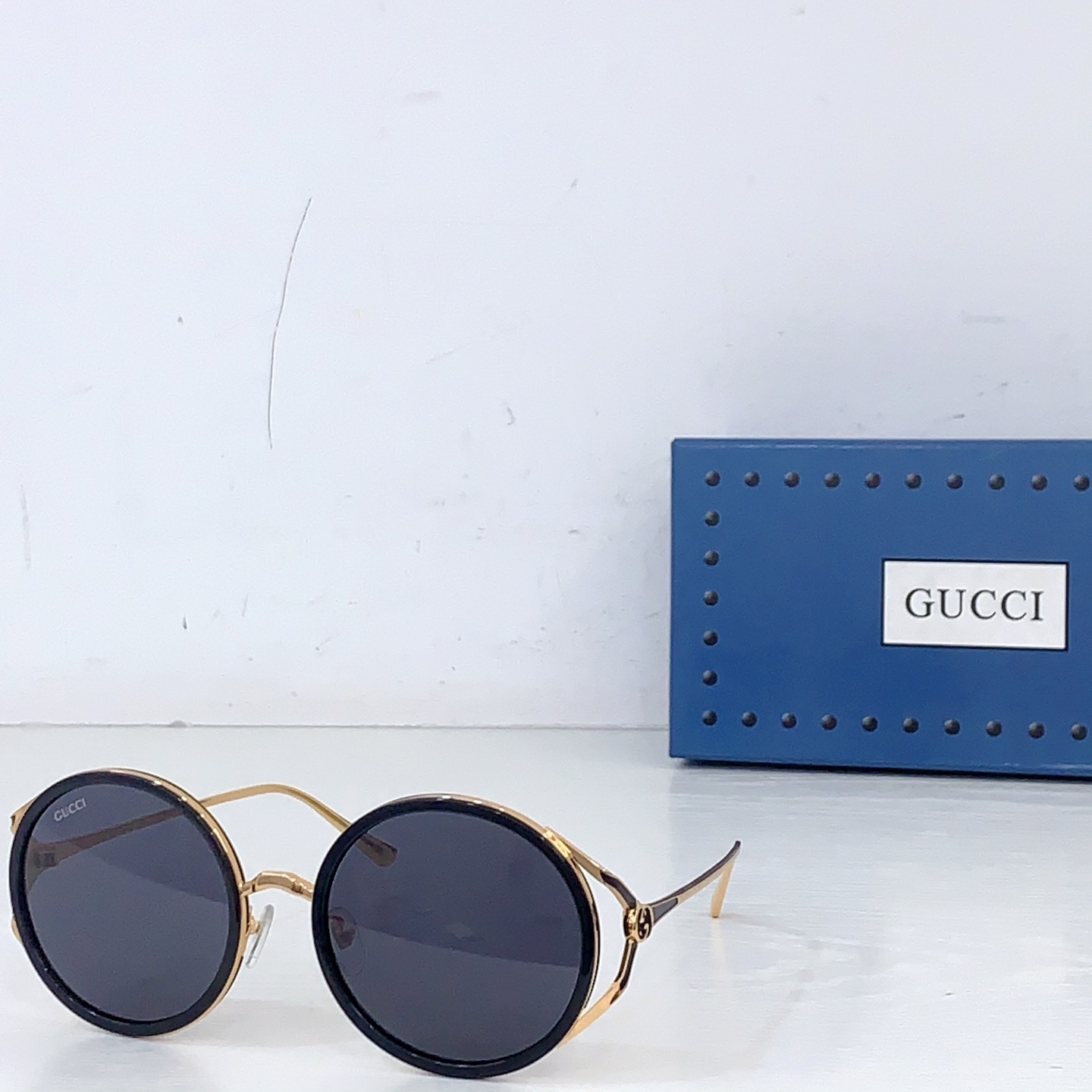 Gucci GUCC*
