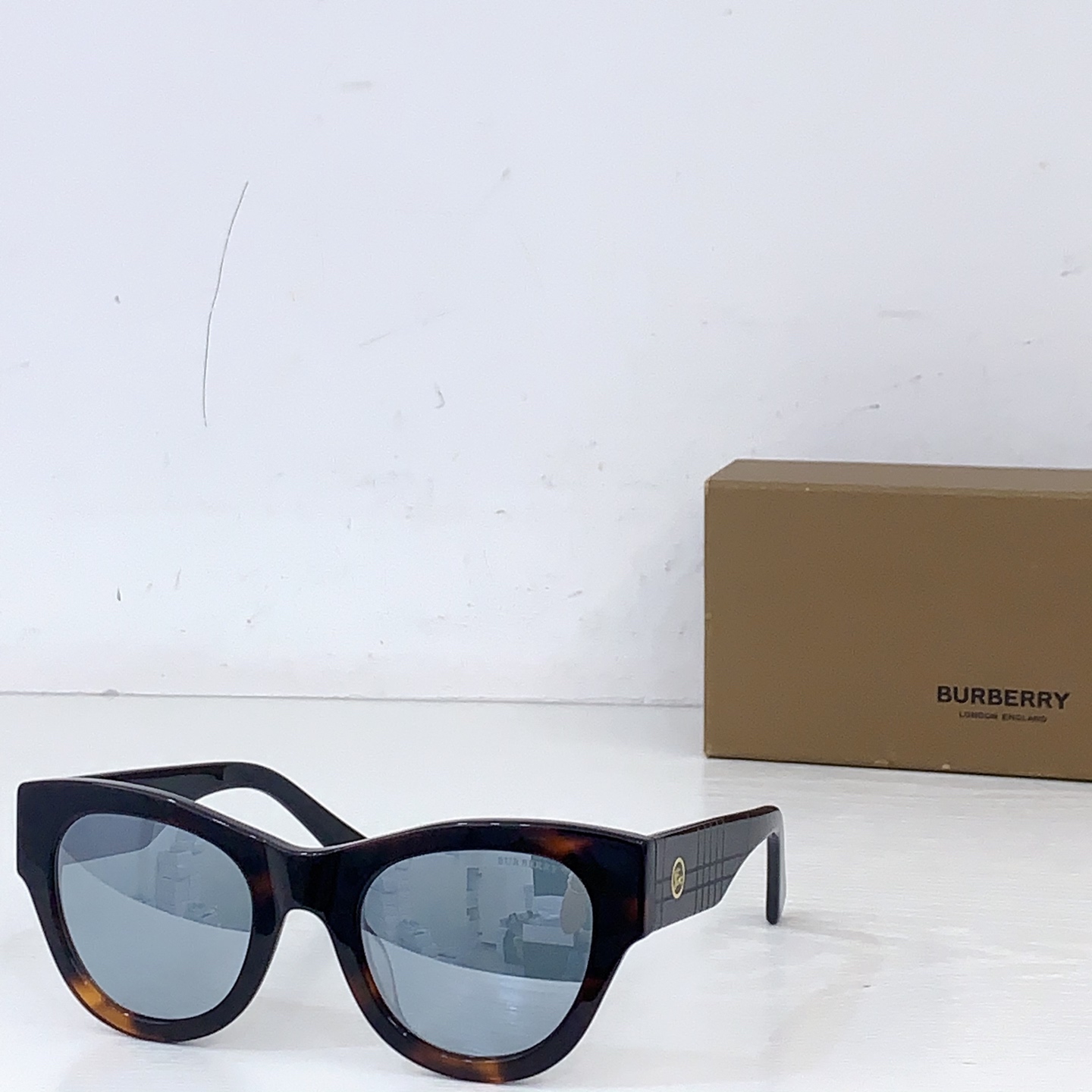 Burberry BURBERRY*MODEL：BE 4477