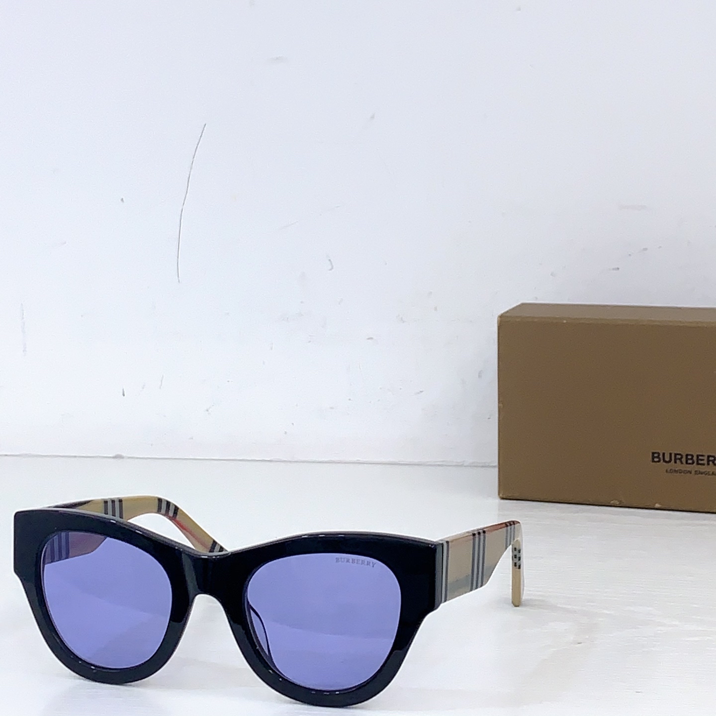 Burberry BURBERRY*MODEL：BE 4477