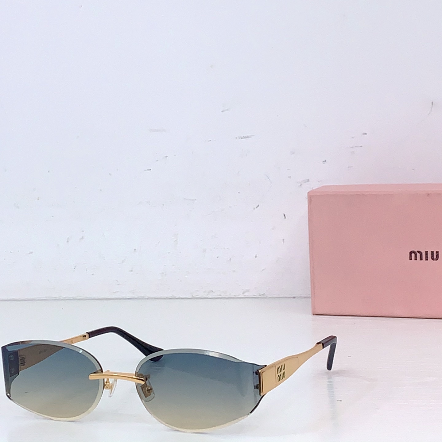 Miu Miu MIU M* MU 8065