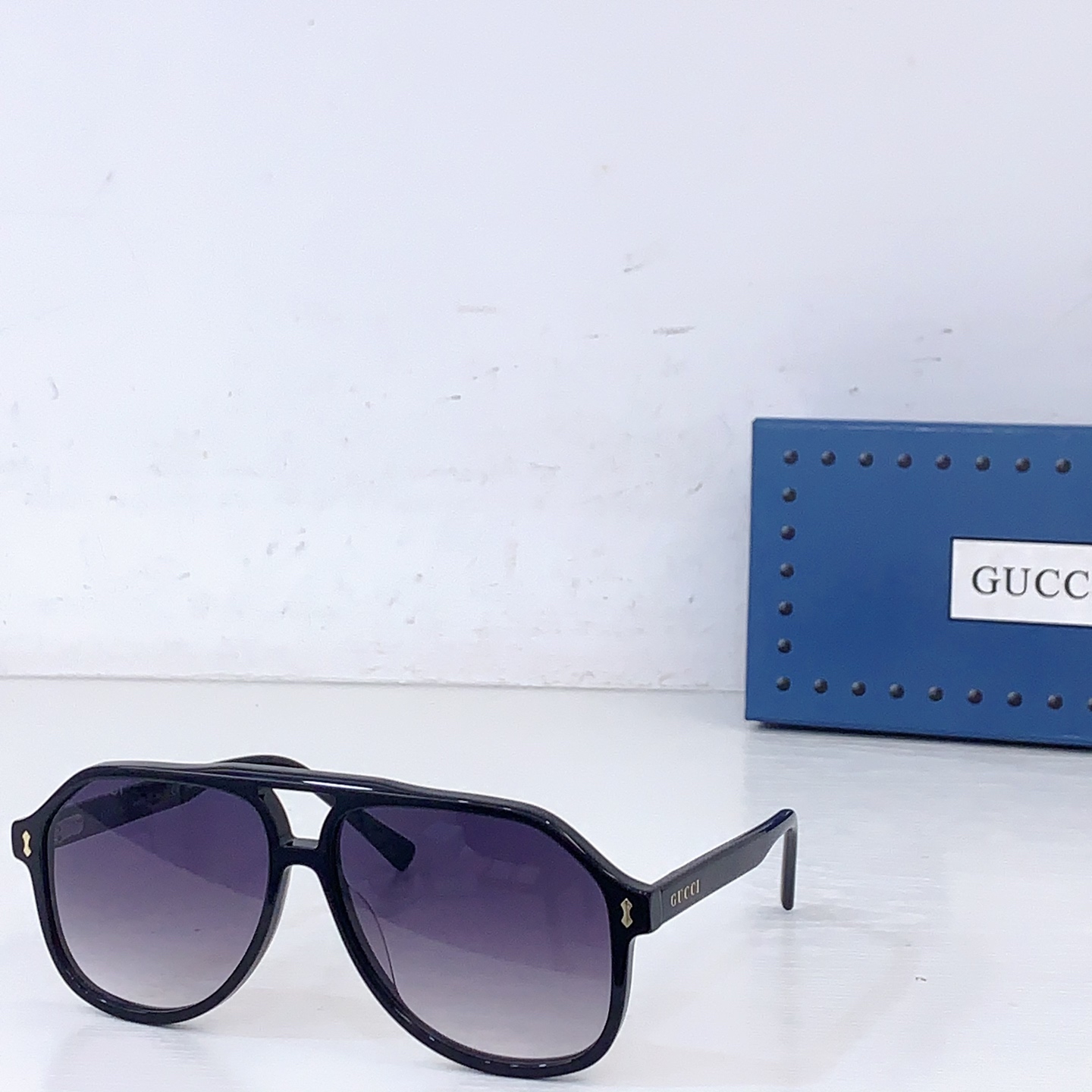 Gucci GUCC*
