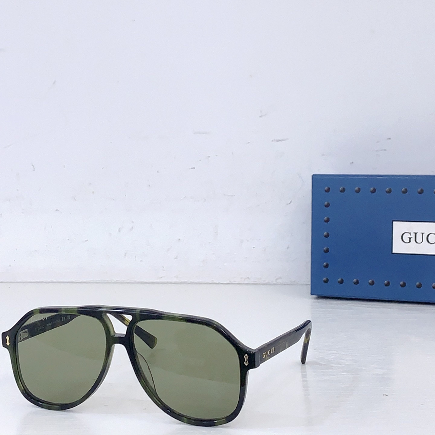 Gucci GUCC*