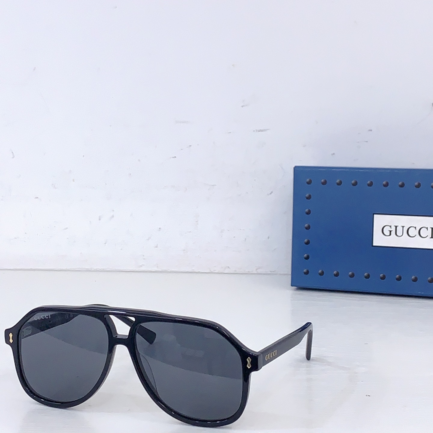 Gucci GUCC*